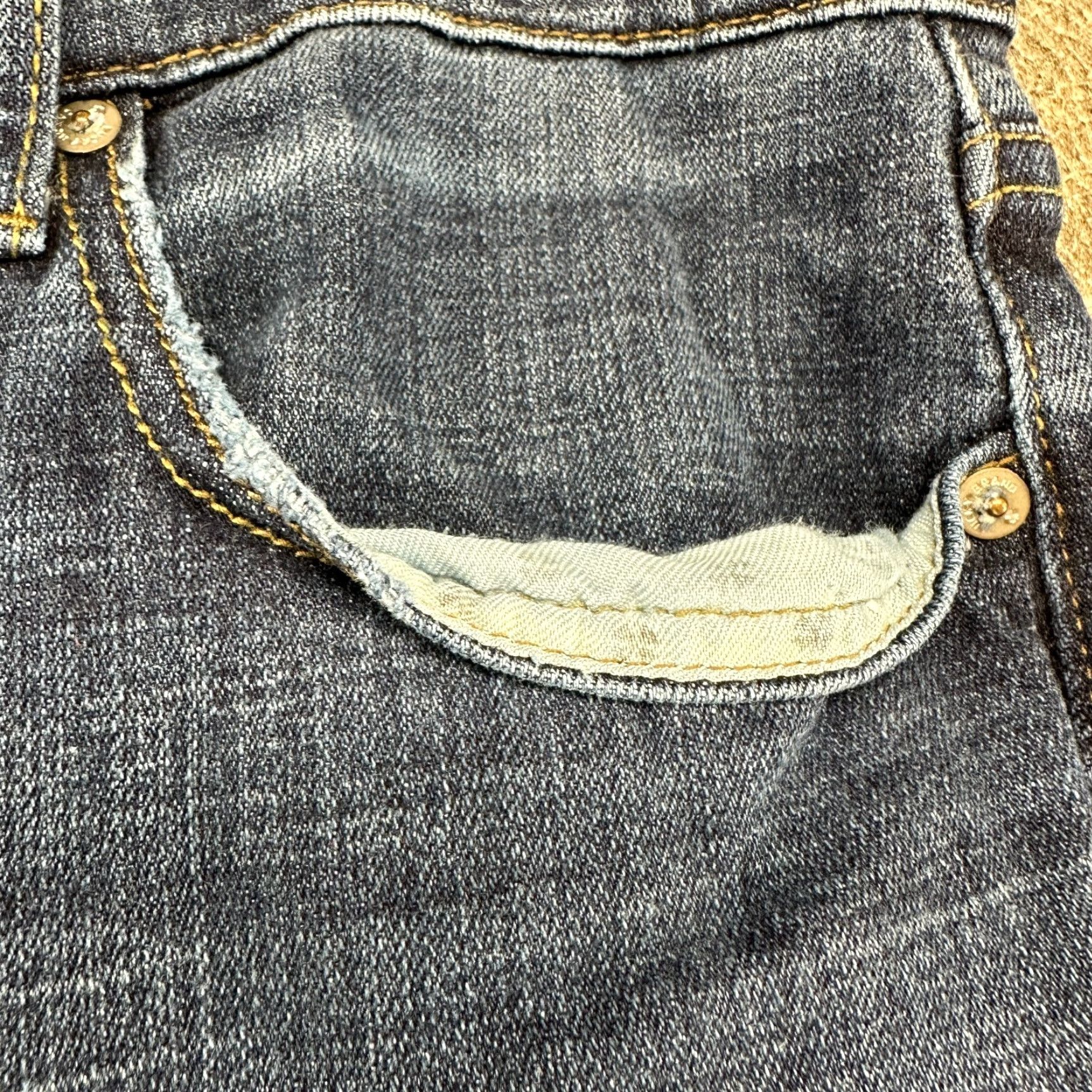 Lucky Brand Lucky Brand Jeans Men 34x32 Blue 221 Straight Leg Dark Wash Denim Stretch Cotton 5-Pocket Classic Vintage No (if required) Size US 34 / EU 50 - 4 Thumbnail