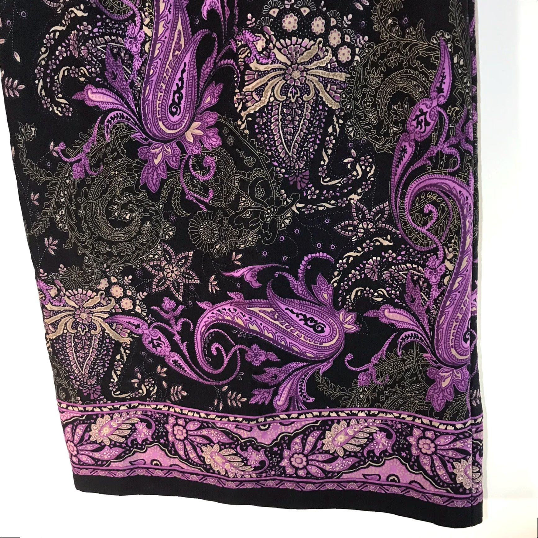 Velvet Briggs Skirt Womens Size 12 Midi Velvet Paisley Straight Modern Bohemian City Art Black Multicolor Zip Slit 33in Waist 30in Regular Size 34" / US 12 / IT 48 - 3 Thumbnail