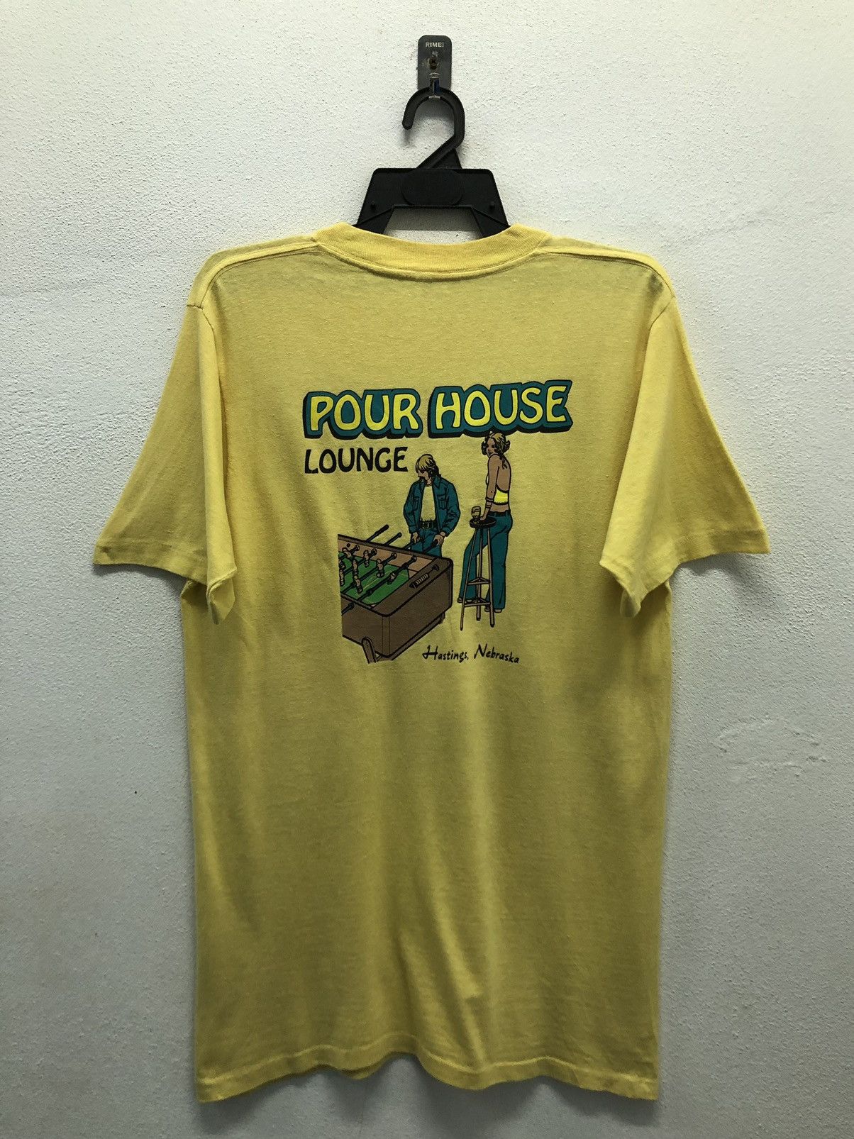Vintage Vintage Pour House Lounge Hastings, Nebraska T-Shirt Size US M / EU 48-50 / 2 - 1 Thumbnail