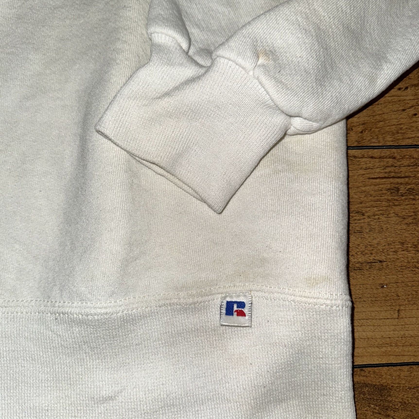 Russell Athletic VINTAGE Russell Athletic Sweatshirt Crewneck White L Mens USA Pullover 22x26 Regular Size Large Size US L / EU 52-54 / 3 - 2 Thumbnail