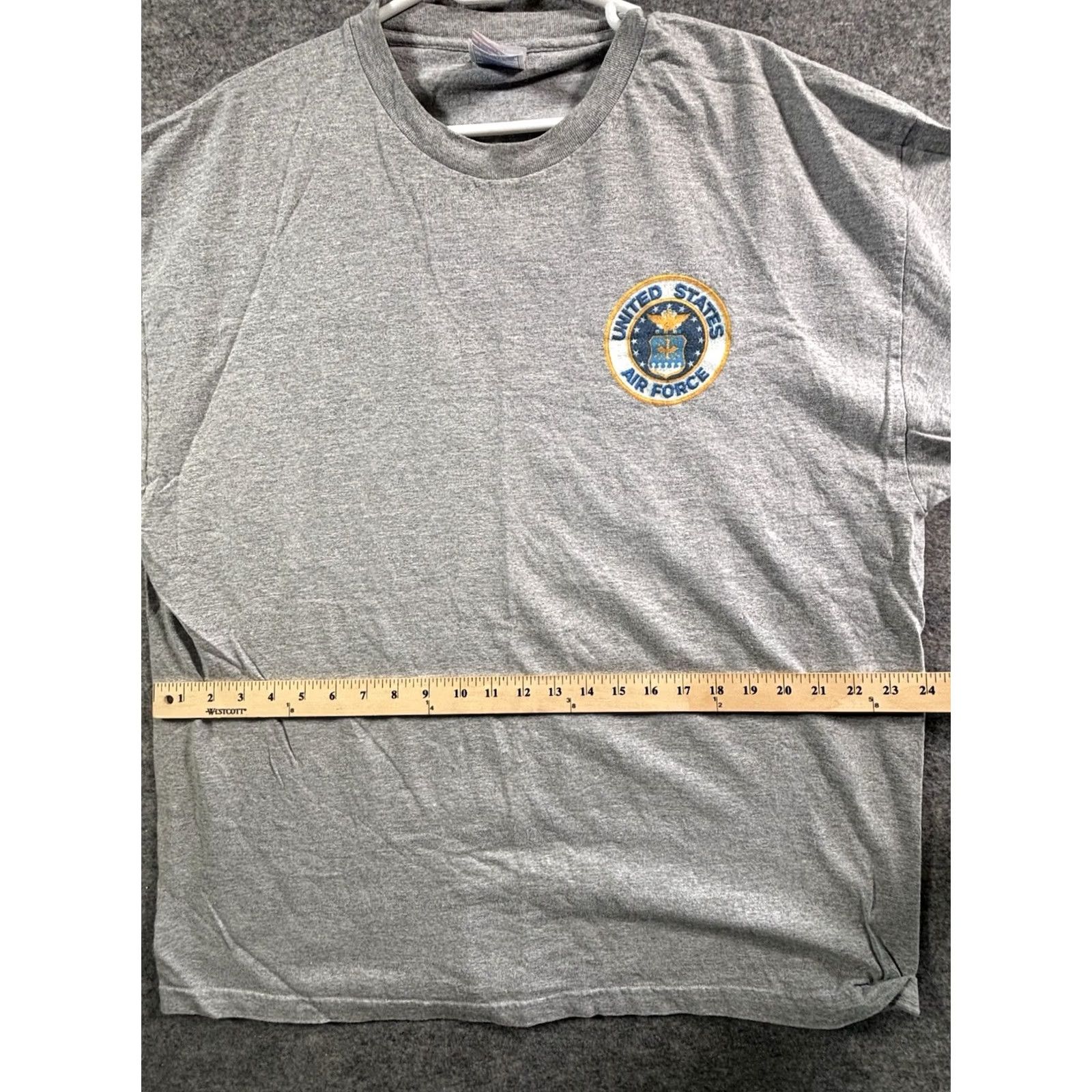 Vintage VINTAGE United States Air Force Tee Men's Large Gray Gray Military USA 90s T-Shirt Murica Short Sleeve Crew Neck Size US L / EU 52-54 / 3 - 4 Thumbnail