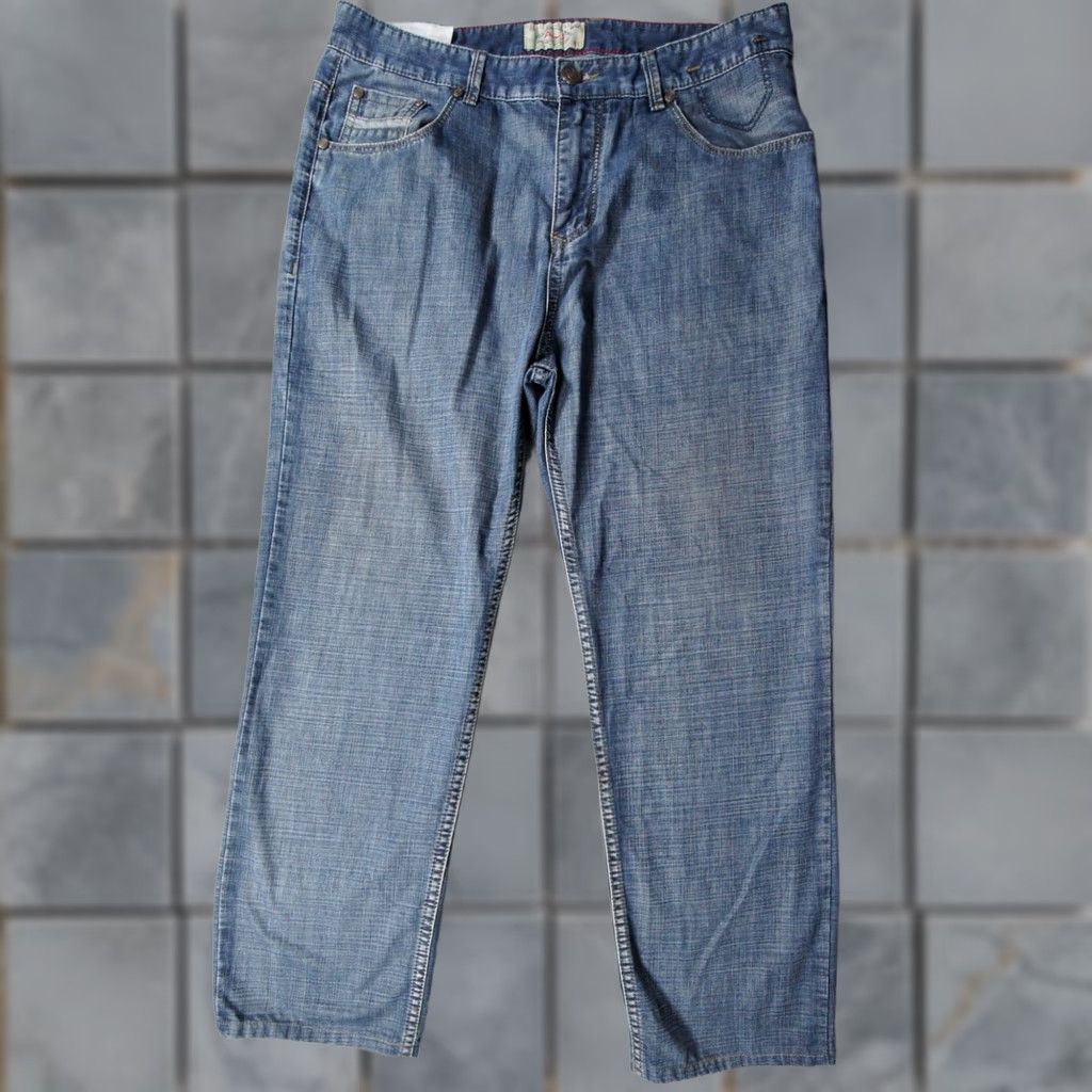 Vintage Armani Jeans Mens 36 Blue Denim Pants Straight Leg Italy Luxury Casual 35x27 Jeans, Regular, Cotton, Denim, 27 Inseam, Blue, Logo, Vintage No, Mens Size US 36 / EU 52 - 1 Thumbnail