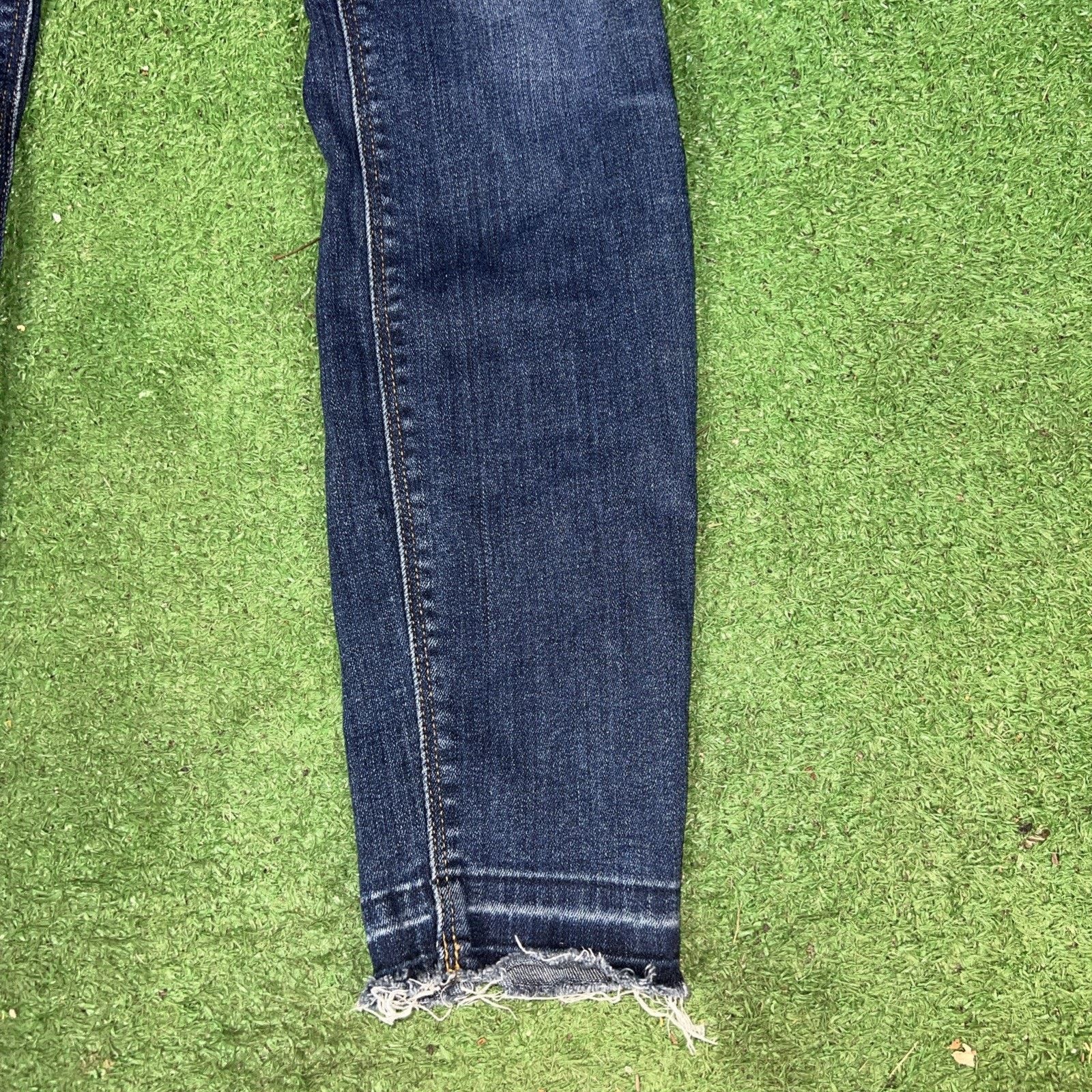 Hudson Hudson Jeans Womens Sz 24 Crop Raw Hem Low Rise Size 24" / US 00 / IT 34 - 2 Thumbnail