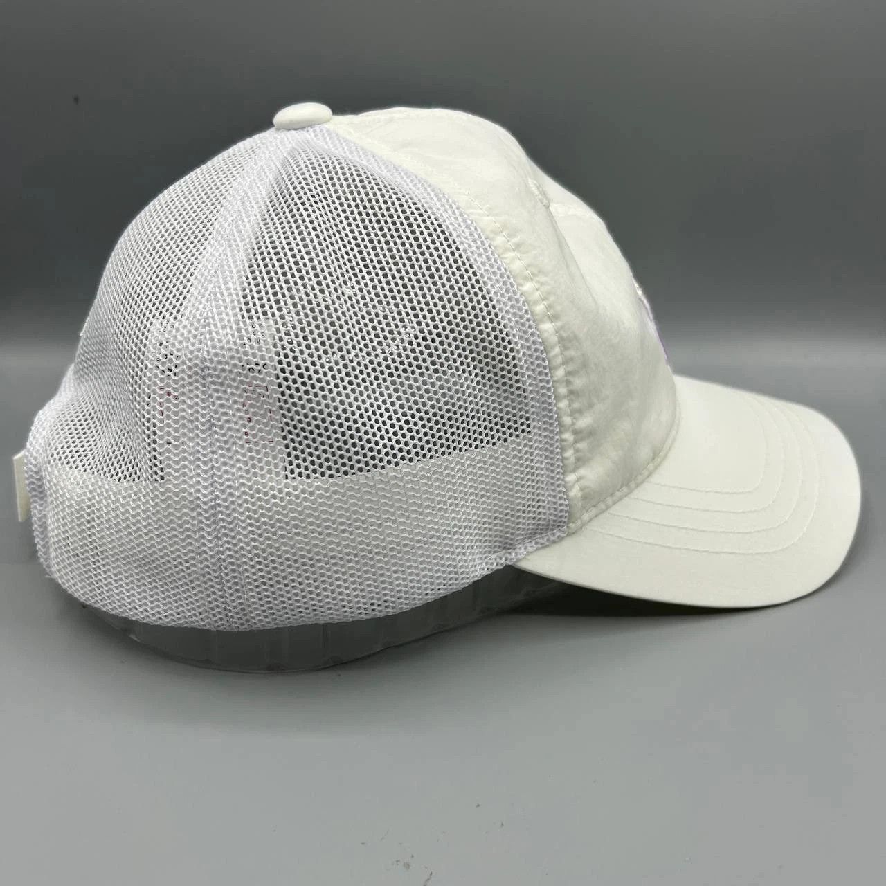 MLB New York Yankees Trucker Hat Women Embroidered MLB Snap Back Size ONE SIZE - 8 Thumbnail
