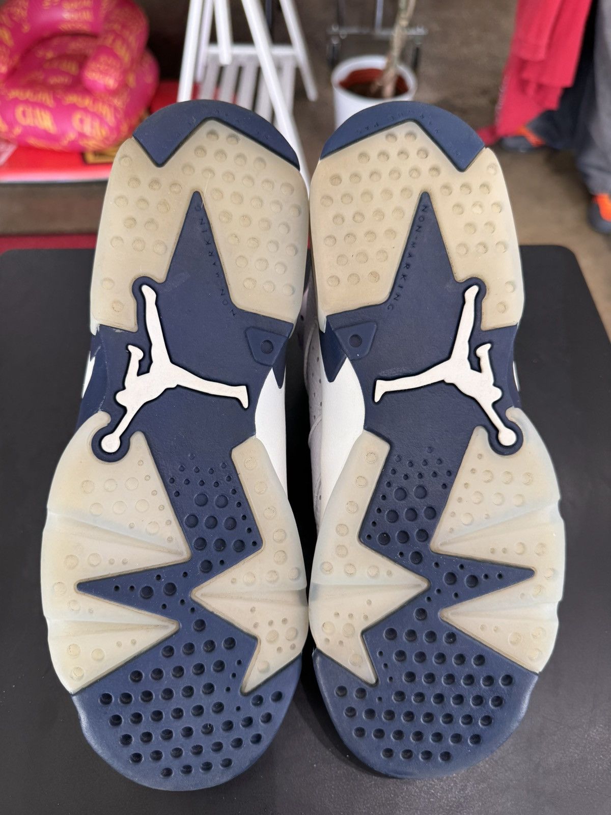Jordan Brand Air Jordan 6 Midnight Navy Size 7Y (2022) Size US 7 / EU 40 - 8 Thumbnail