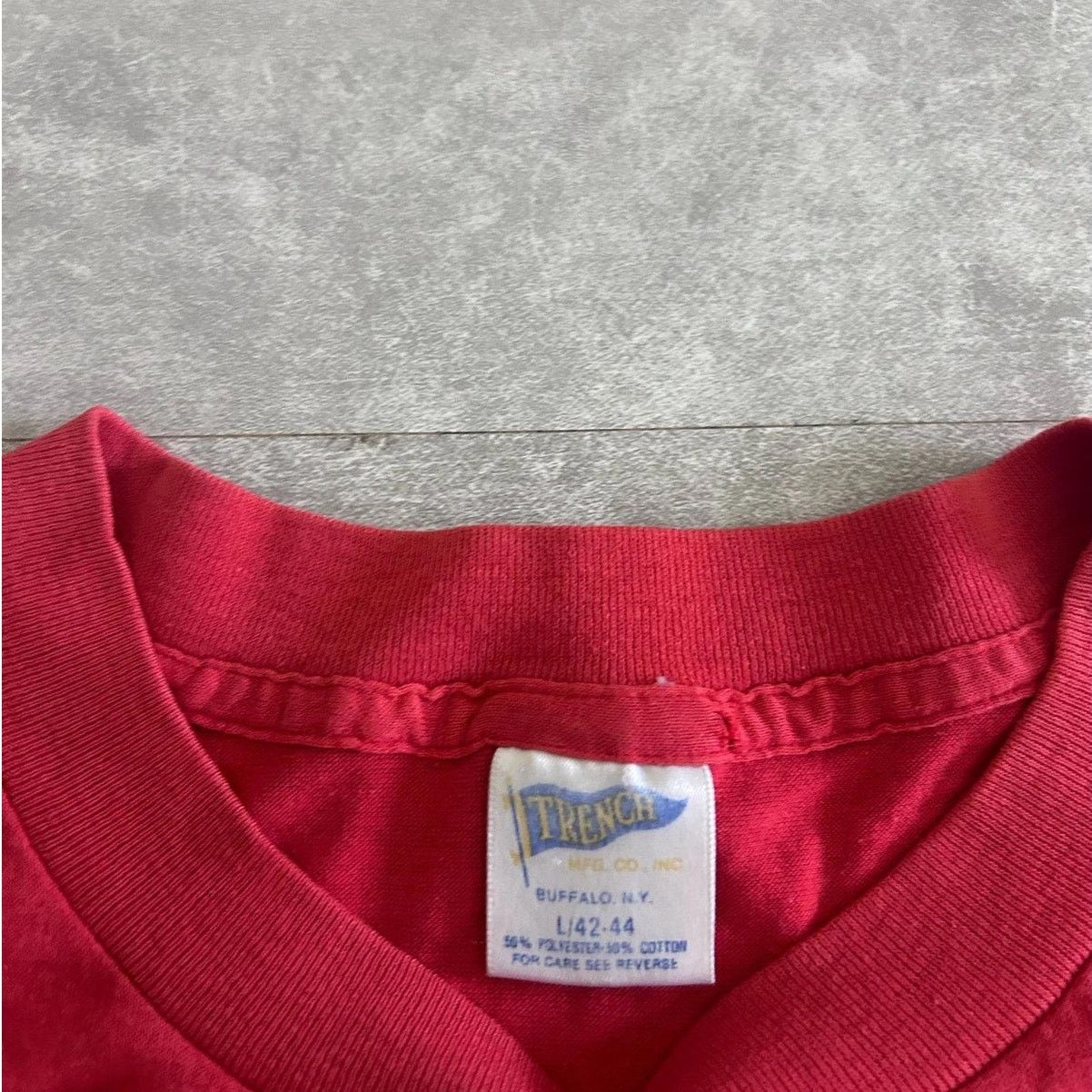 Vintage 90s Vintage San Francisco 49ers Helmet RedT Shirt Size L Size US L / EU 52-54 / 3 - 4 Thumbnail