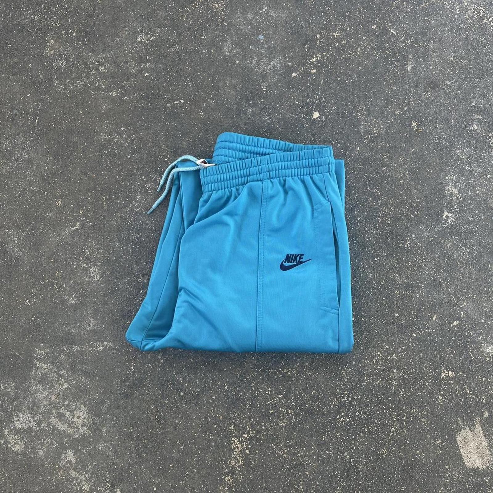 Nike Vintage Nike Track Pants Size US 32 / EU 48 - 1 Thumbnail