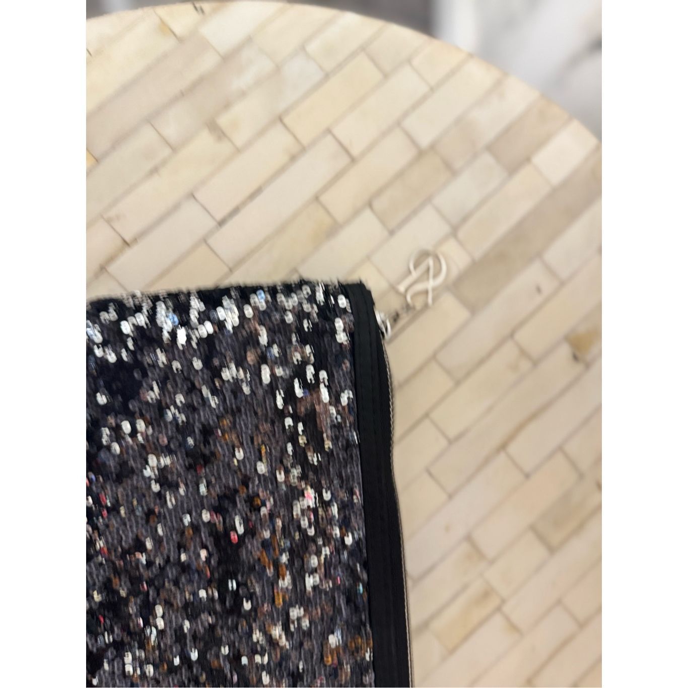 Victoria's Secret Victoria’s Secret Black Sequin Clutch Zip Pouch Wristlet Eve Size ONE SIZE - 3 Thumbnail