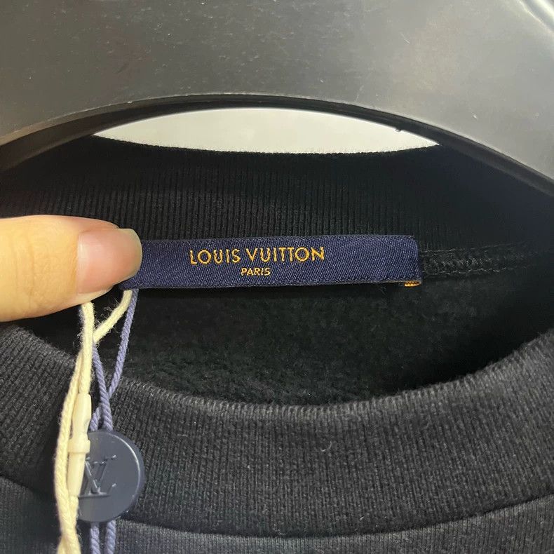 Louis Vuitton Louis Vuitton Black studded printed logo crewneck pullover Size US L / EU 52-54 / 3 - 2 Thumbnail