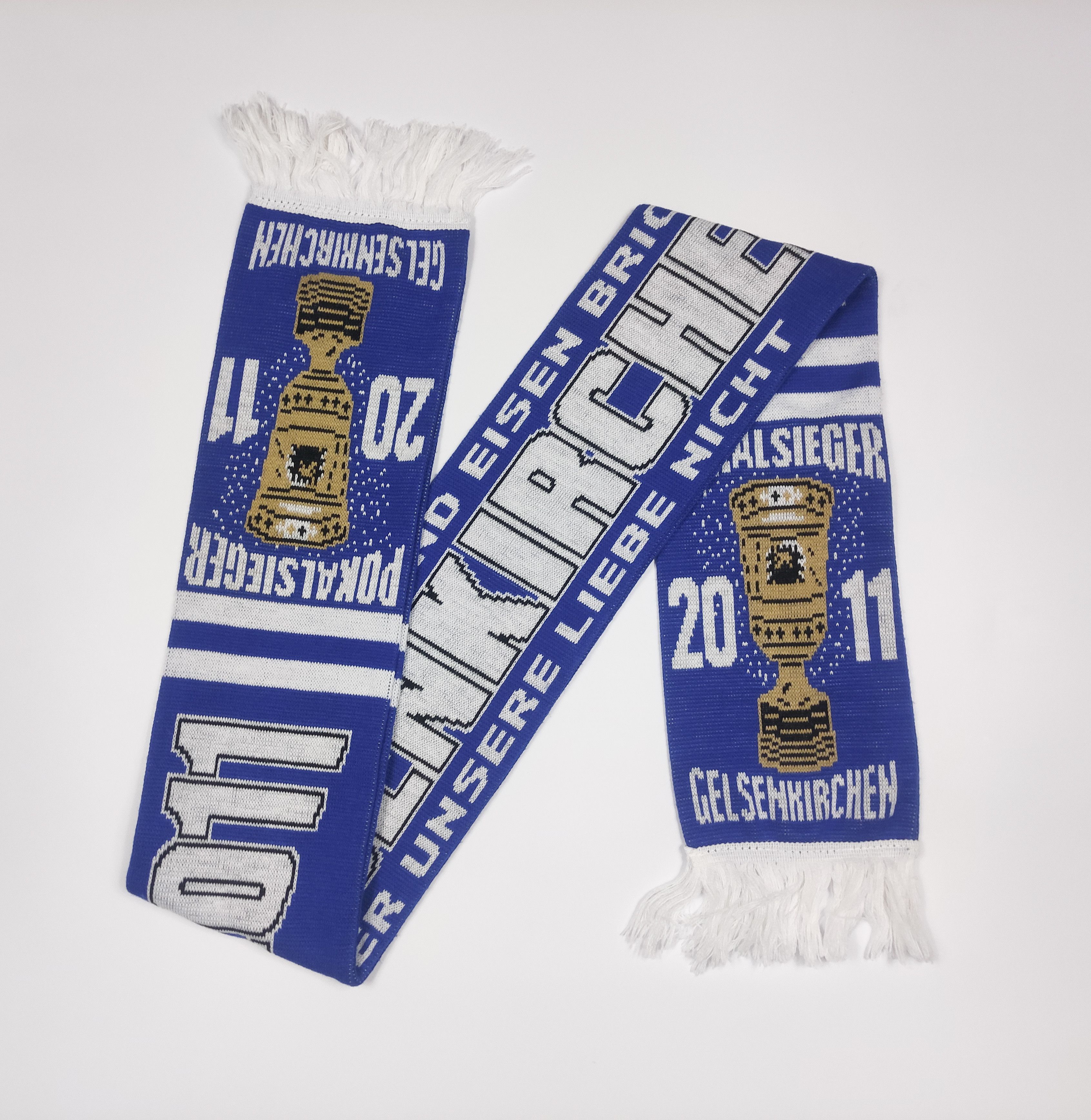 Other FC Schalke Galsenkirchen "2011 Pokalsieger" Scarf Size ONE SIZE - 1 Thumbnail