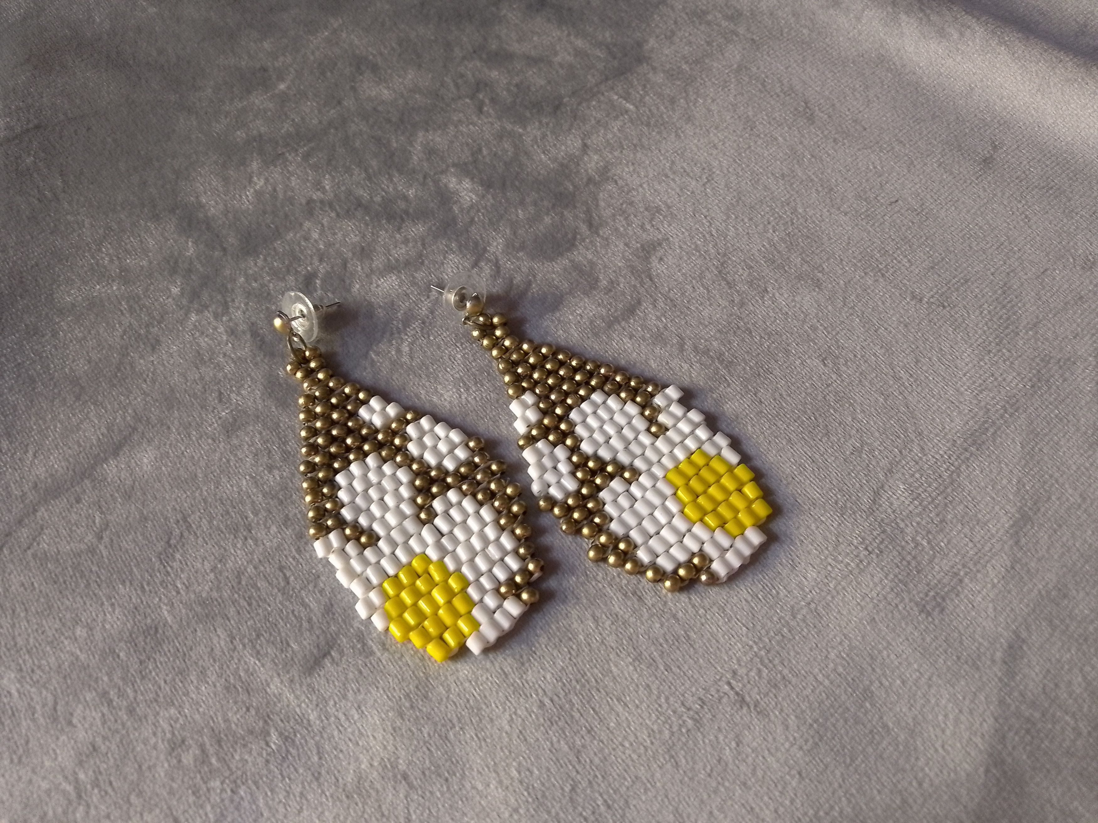 Handmade Earrings Embroidered Teardrop Shape Flowers Brass/Glass Size ONE SIZE - 2 Thumbnail