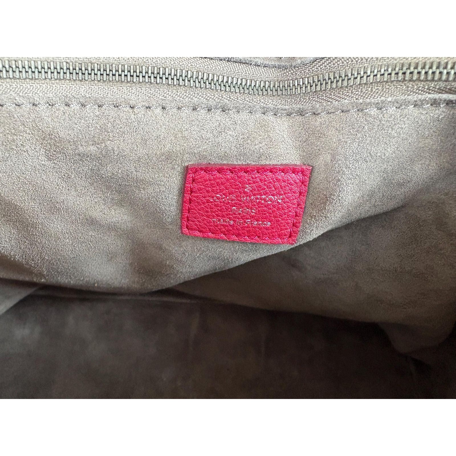 Louis Vuitton Authentic Louis Vuitton Taurillon Parnassea MM Leather Bag Size ONE SIZE - 12 Thumbnail