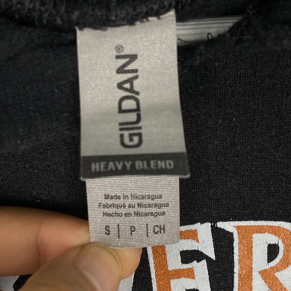 Other Vintage Gildan Heavy Hoodie Sweater Black Pullover Size S Size US S / EU 44-46 / 1 - 6 Thumbnail