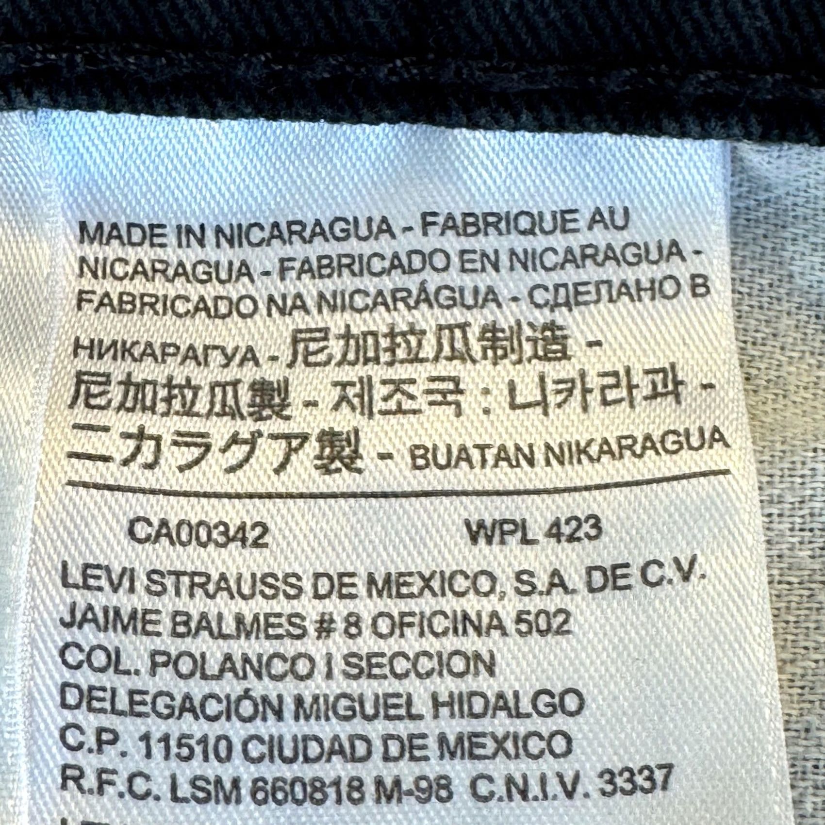 Levi's VINTAGE Levis 541 Jeans Mens 42x32 Black Athletic Taper Stretch Denim 5 Pocket Size US 42 / EU 58 - 4 Thumbnail