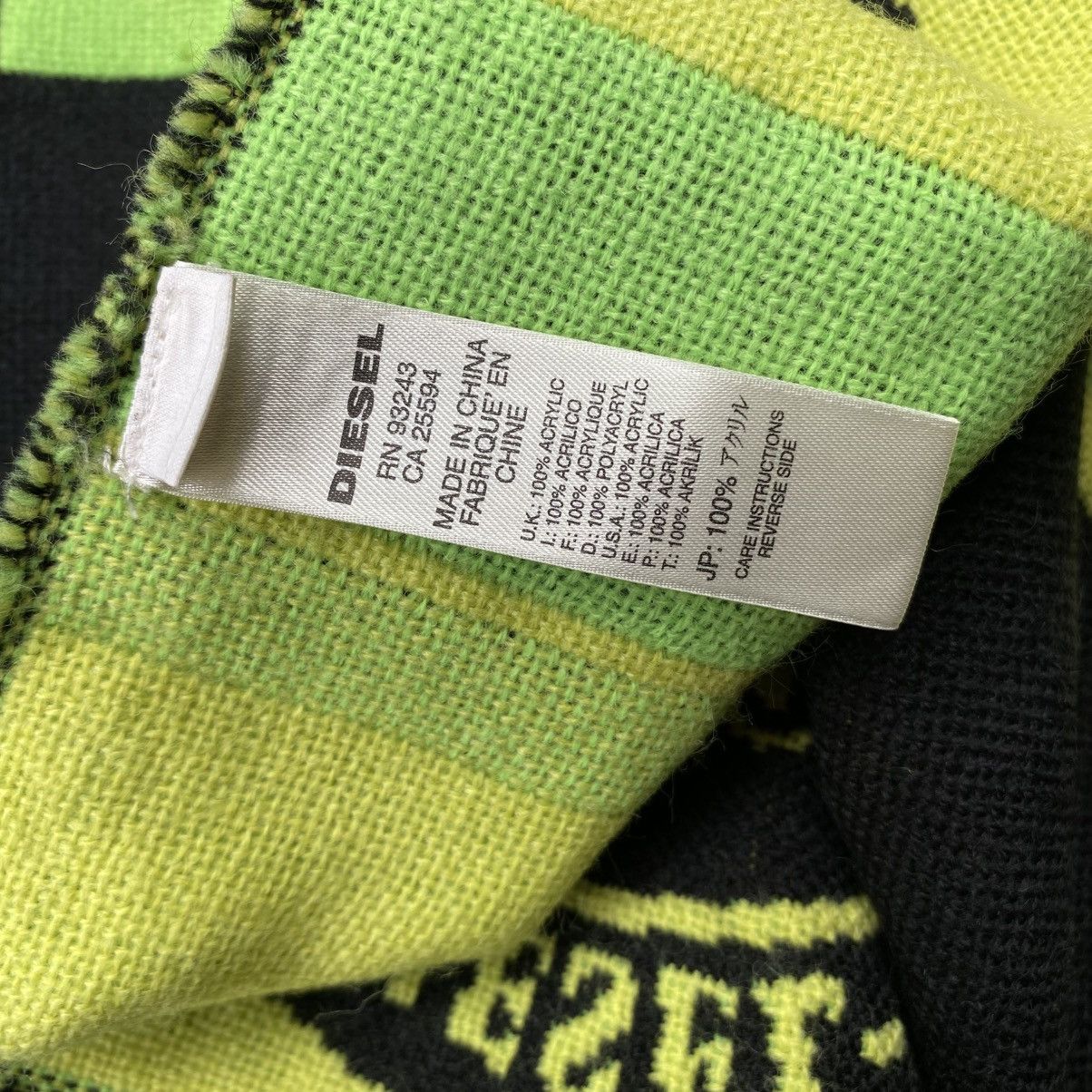 Diesel Diesel Logo Scarf in Black & Neon Green Size ONE SIZE - 24 Thumbnail