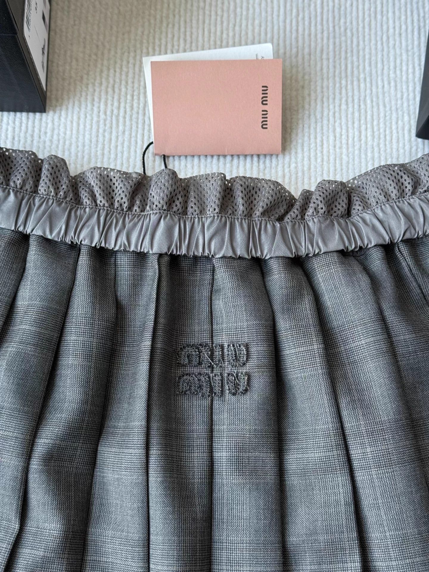 Miu Miu MIU MIU 25 Gray Check Layered Pleated Long Skirt Size XS / US 0-2 / IT 36-38 - 3 Thumbnail