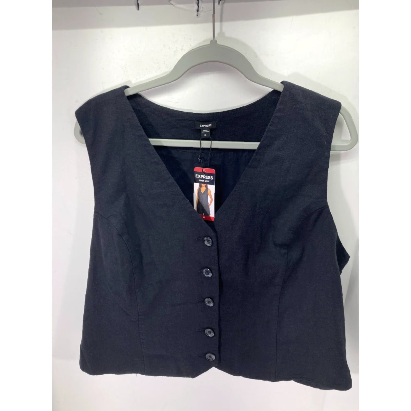 Express Express Linen Vest Womens XL Black Button Front V-Neck Classic Look NWT Vest Linen Express Black XL V-Neck Button Front Womens NWT Size XL / US 12-14 / IT 48-50 - 2 Thumbnail