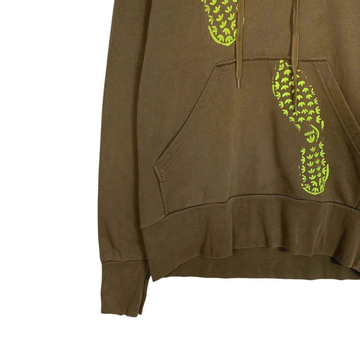 Adidas Y2K ADIDAS Shoe Sole Graphic Pullover Hoodies #3548-C162 Size US M / EU 48-50 / 2 - 6 Thumbnail