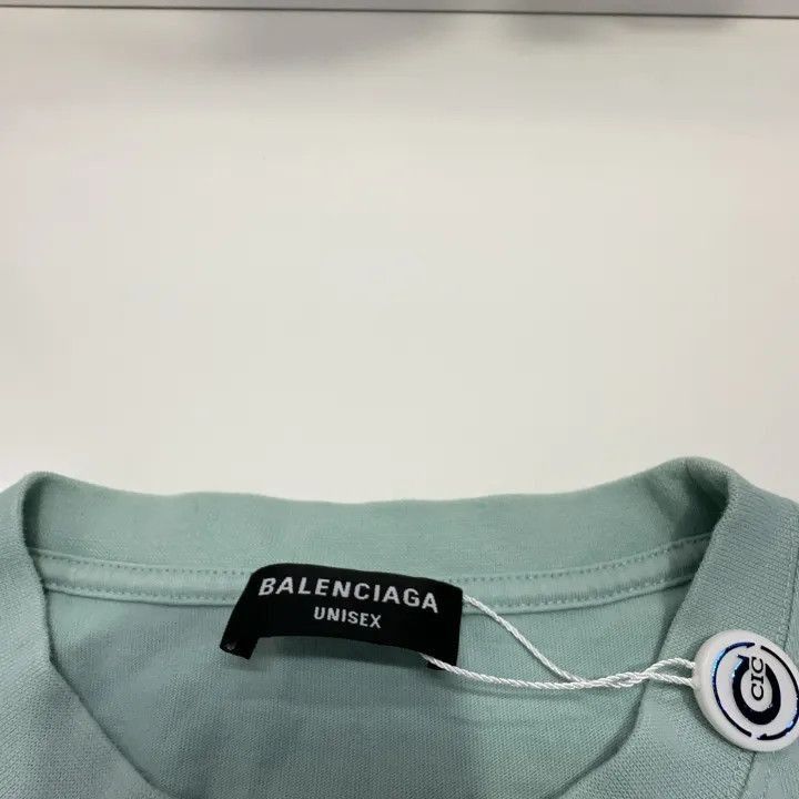 Balenciaga Balenciaga Balenciaga Embroidered Logo Short Sleeve Tshirt Size US L / EU 52-54 / 3 - 4 Thumbnail