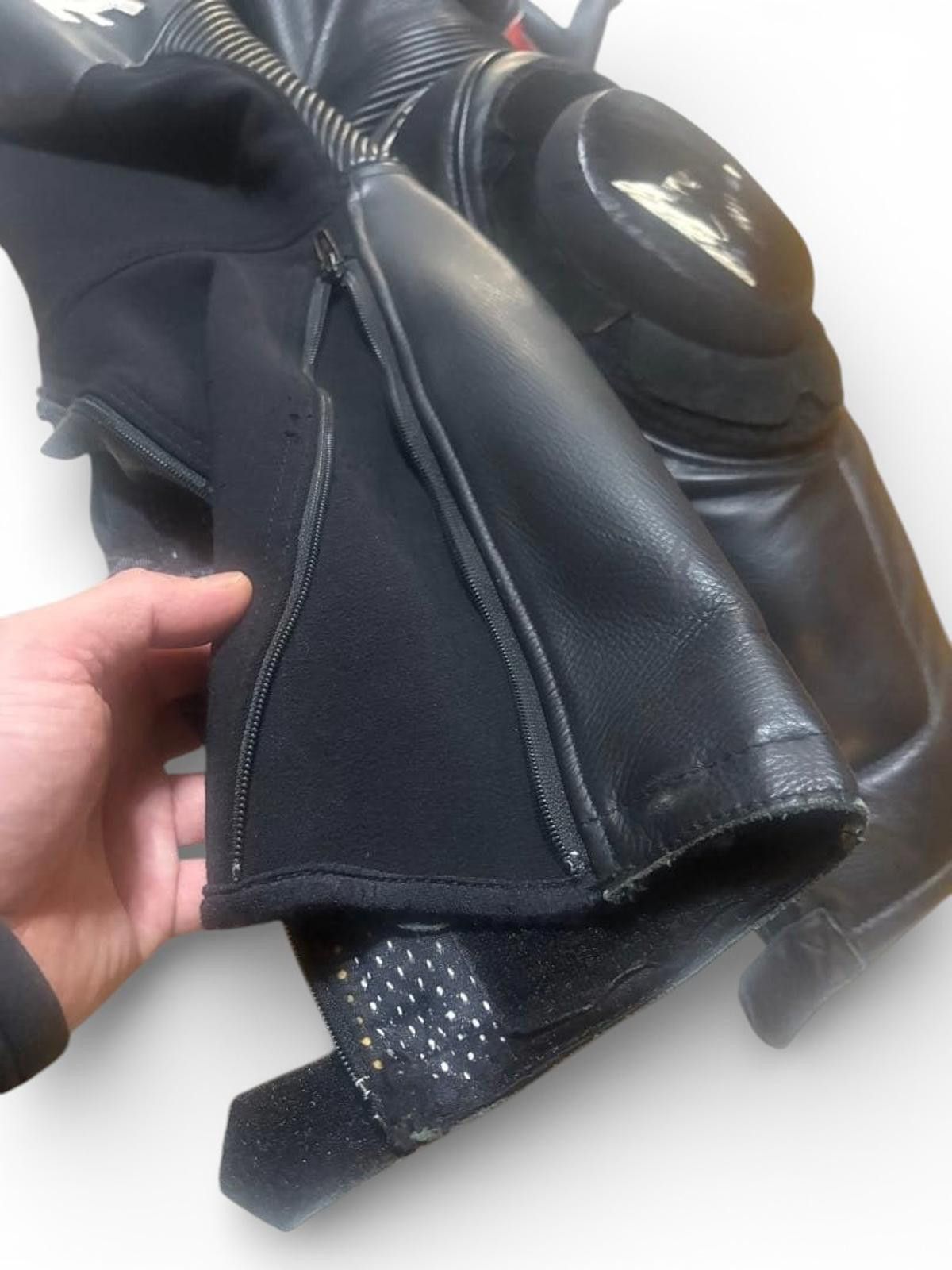 Dainese Dainese - Motorcycle & Powersports Racing Leather Suit Size Size ONE SIZE - 4 Thumbnail