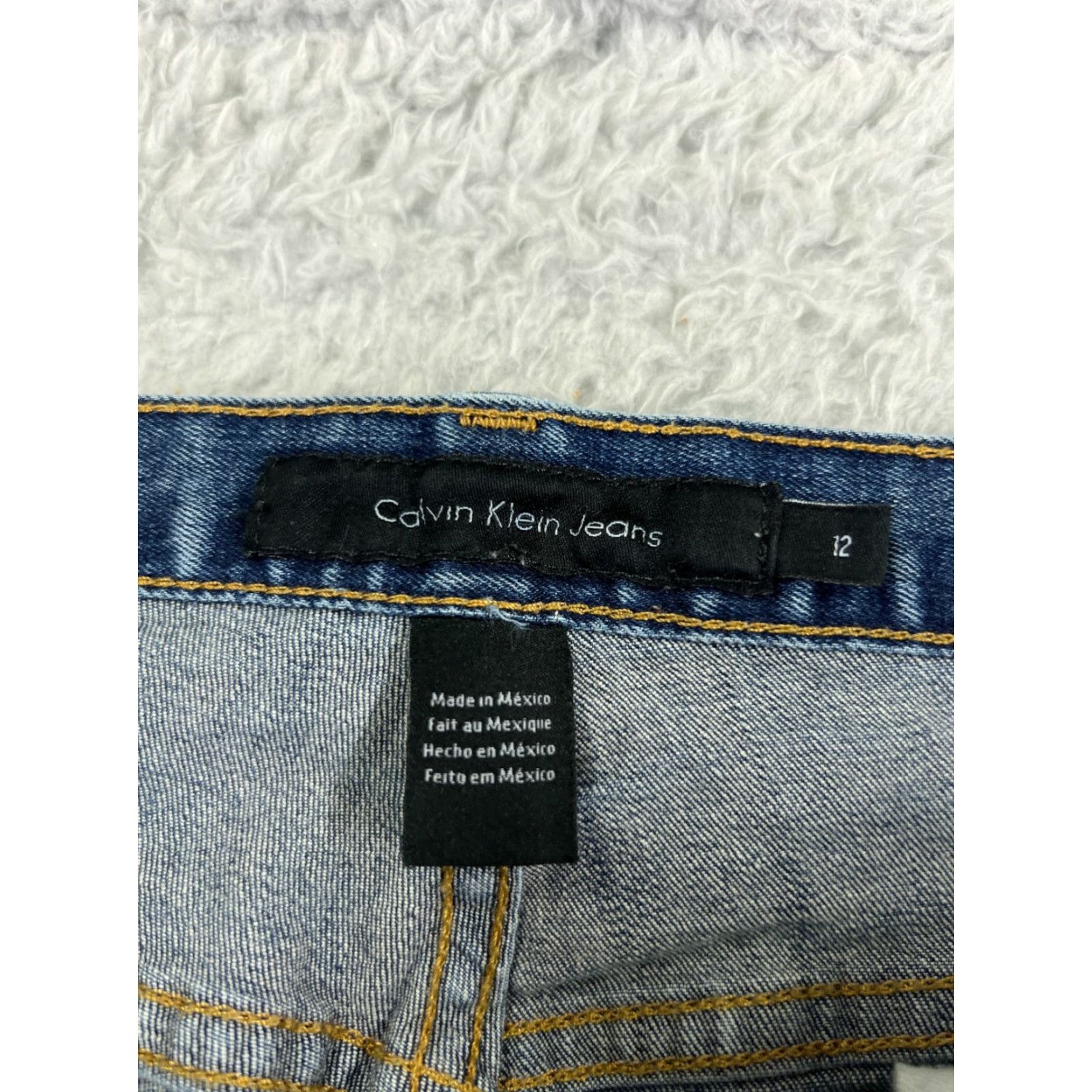 Calvin Klein Calvin Klein Jeans Women 12 Blue Denim Flared 32x29.5 Cotton Blend 5-Pocket Zipper Distressed Medium Wash Adult Regular Womens Size 34" / US 12 / IT 48 - 6 Thumbnail
