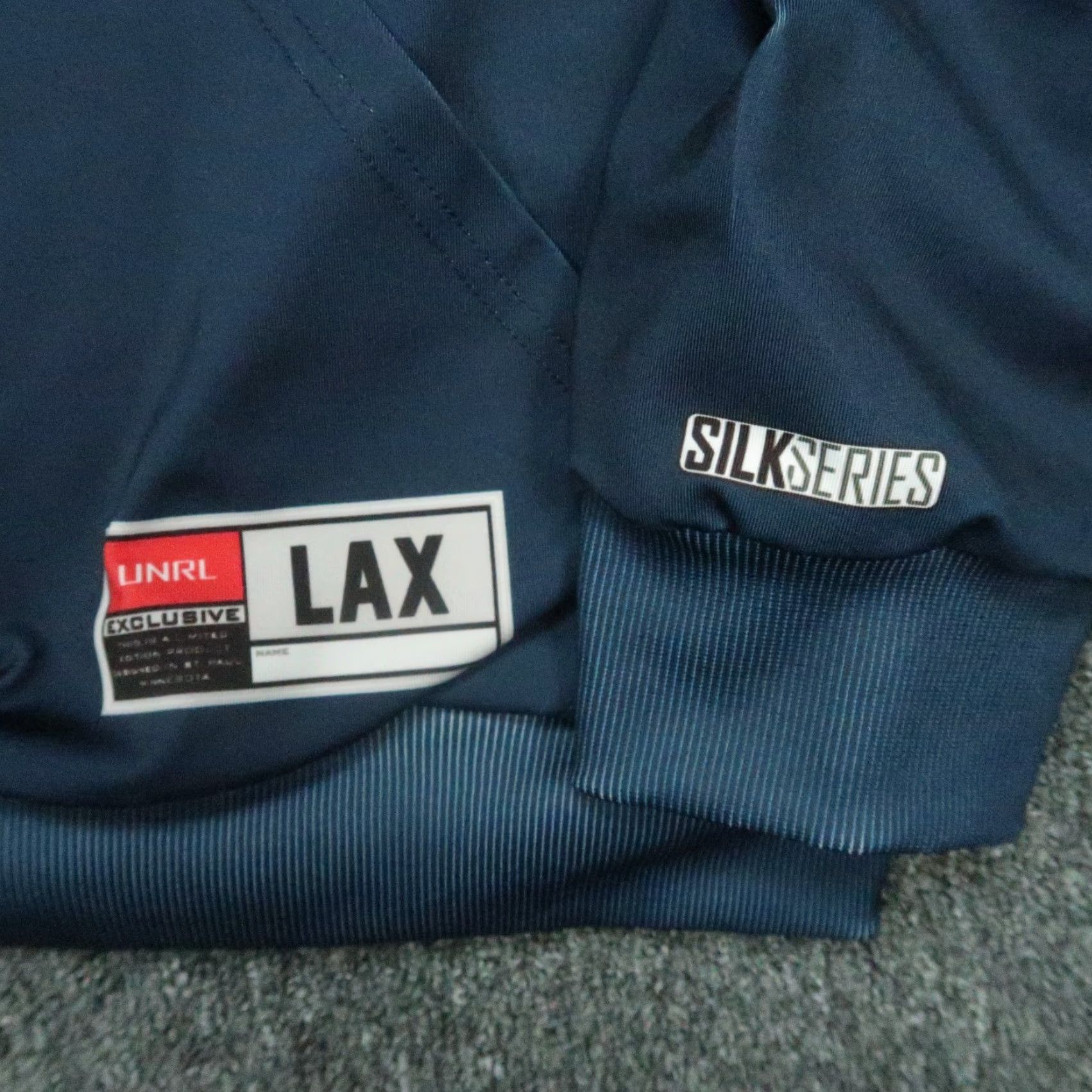 Vintage UNRL Hoodie Men L Blue Performance Training Silk Series LAX Pullover Shirt/Hoodie Size US L / EU 52-54 / 3 - 6 Thumbnail