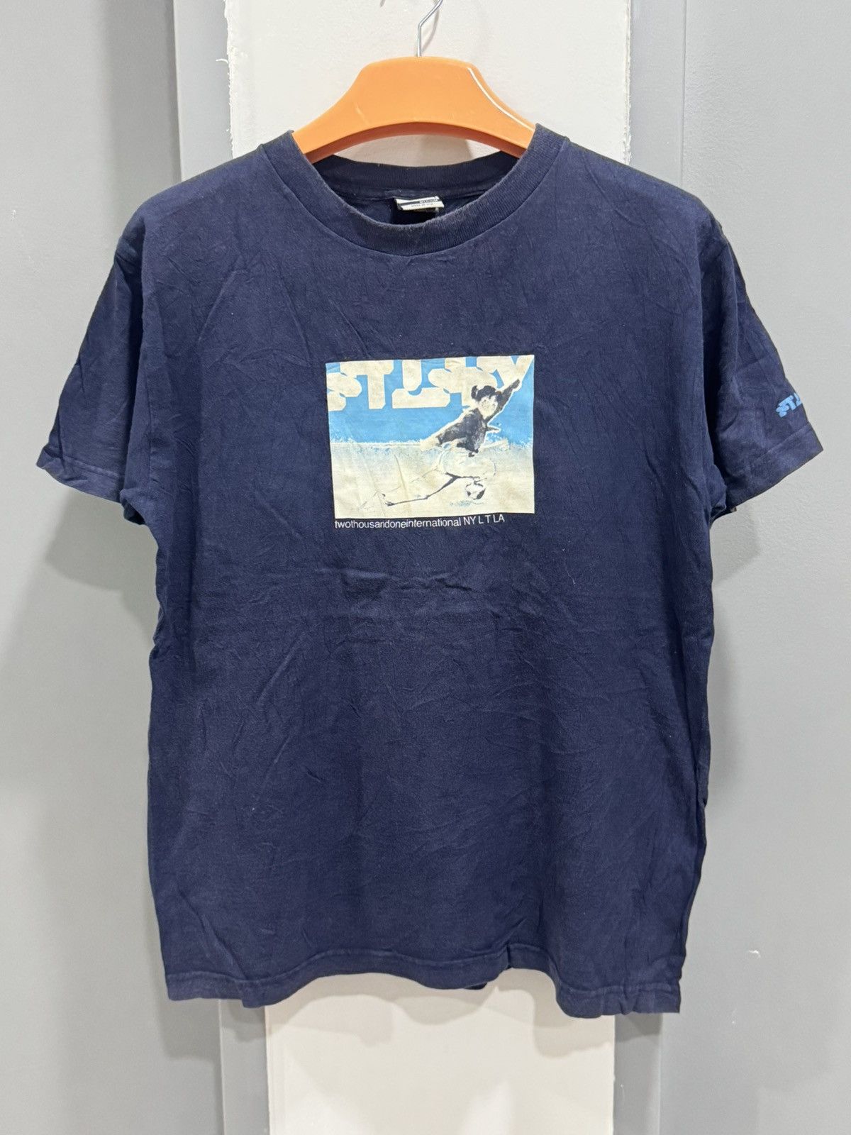 Stussy STUSSY two thousand one international - vintage 00’ tshirt Size US M / EU 48-50 / 2 - 1 Thumbnail
