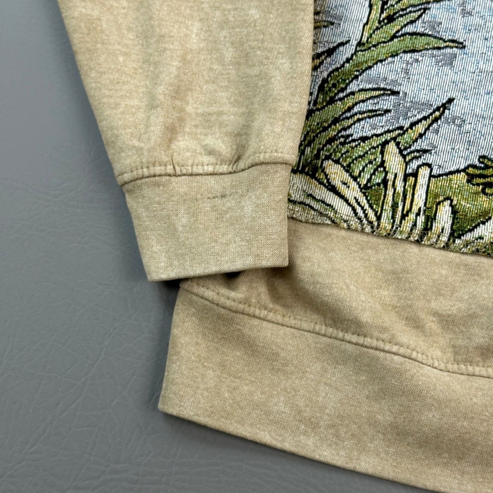 Champion Nike Frog and Toad Sweatshirt Mens Small Beige Kite Tapestry Crewneck Pullover Size US S / EU 44-46 / 1 - 2 Thumbnail