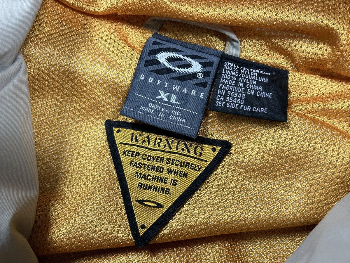 Oakley Oakley 00s Multipocket Skiing Jacket Snowboarding Size US XL / EU 56 / 4 - 8 Thumbnail