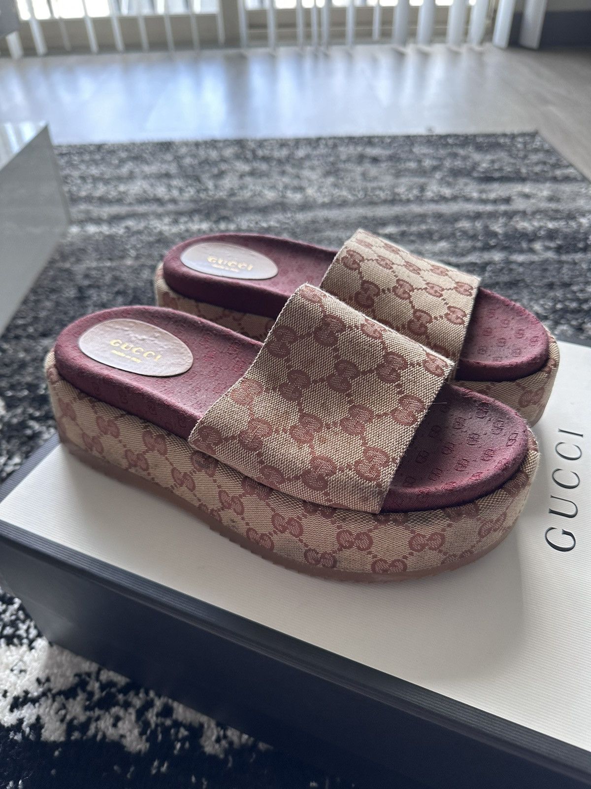 Gucci Gucci Platform Slide - Burgundy Size US 7 / IT 37 - 3 Thumbnail