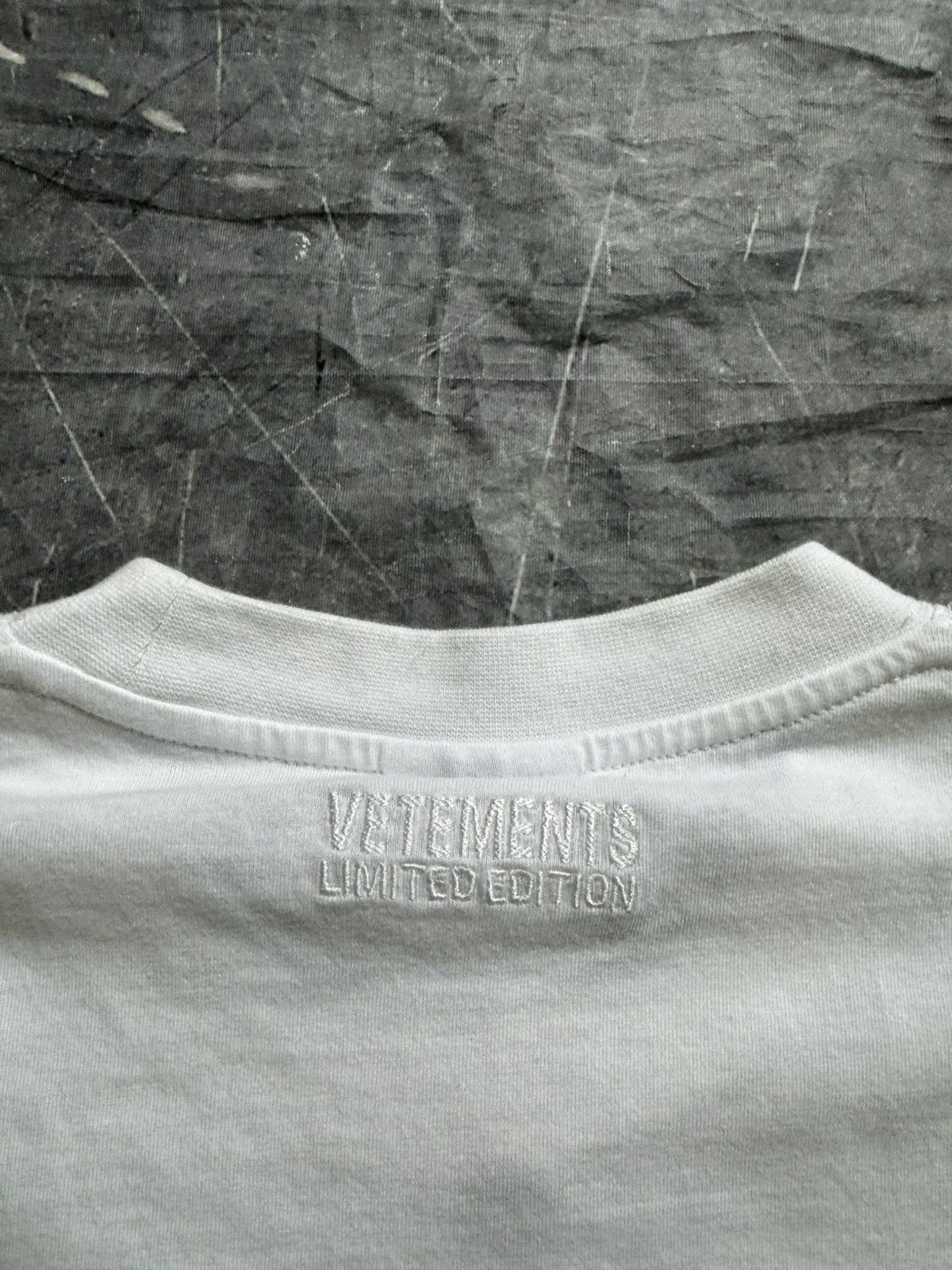 Vetements Vetements Bullshirt T-Shirt Size US XS / EU 42 / 0 - 6 Thumbnail