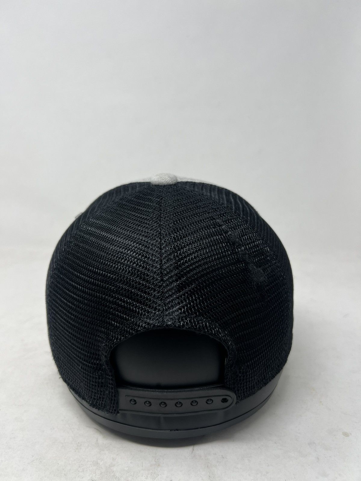 Japanese Brand "Since 1972" Graphic Trucker Hat Size ONE SIZE - 3 Thumbnail