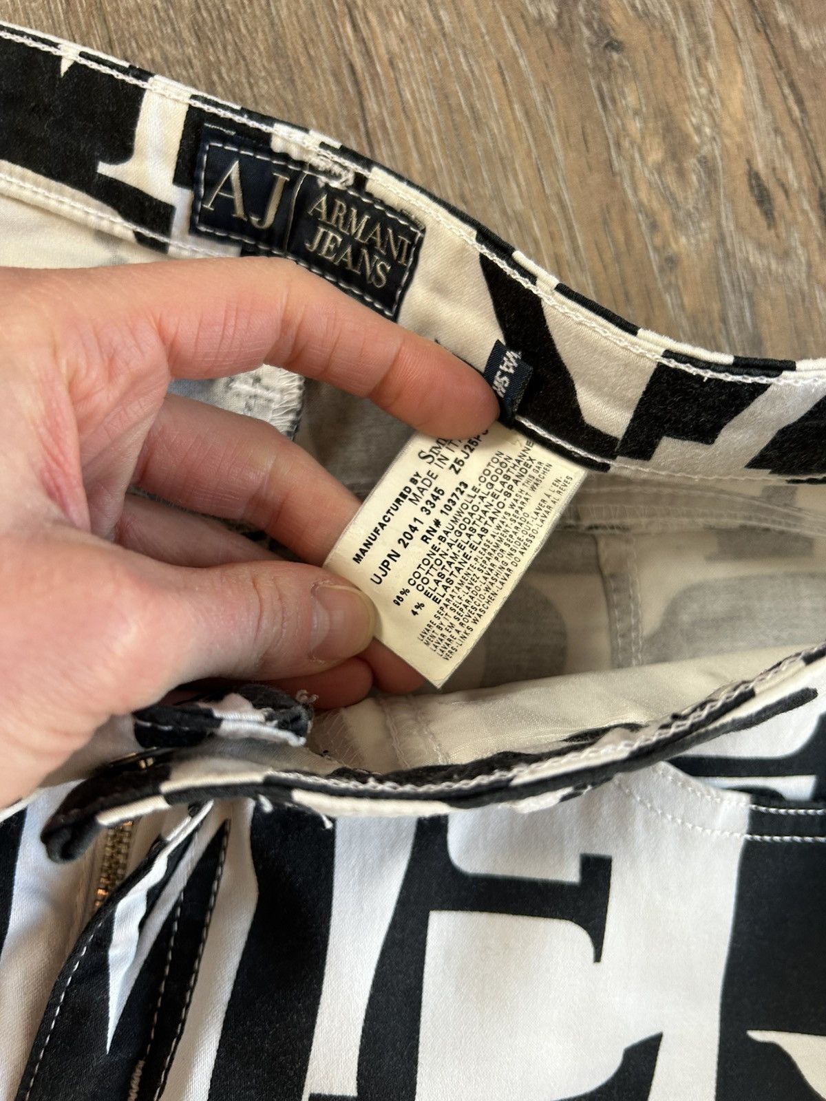 Armani Collezioni Vintage Armani Jeans monogram pats S 26 27 Size 26" / US 2 / IT 38 - 7 Thumbnail