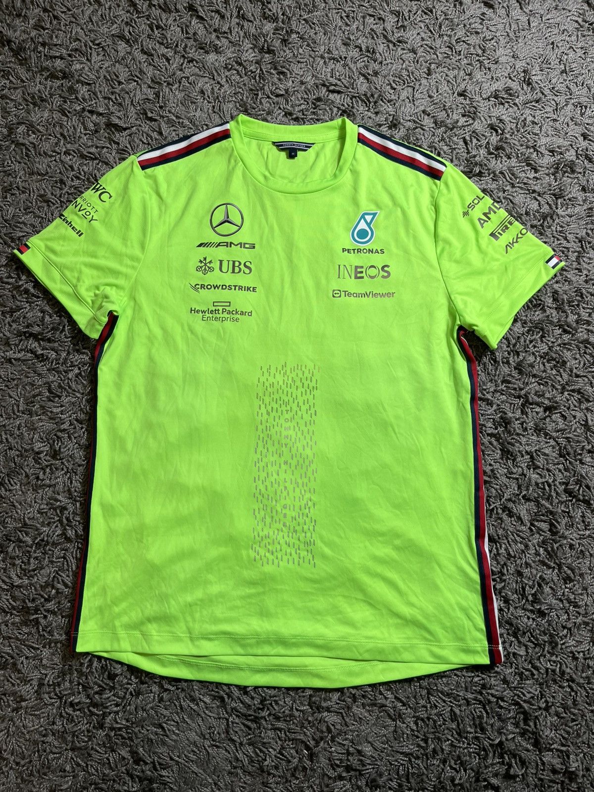 Mercedes-Benz × Tommy Hilfiger × Vintage MERCEDES BENZ TOMMY HILFIGER PETRONAS RACING Y2K T-SHIRT Size US M / EU 48-50 / 2 - 1 Thumbnail