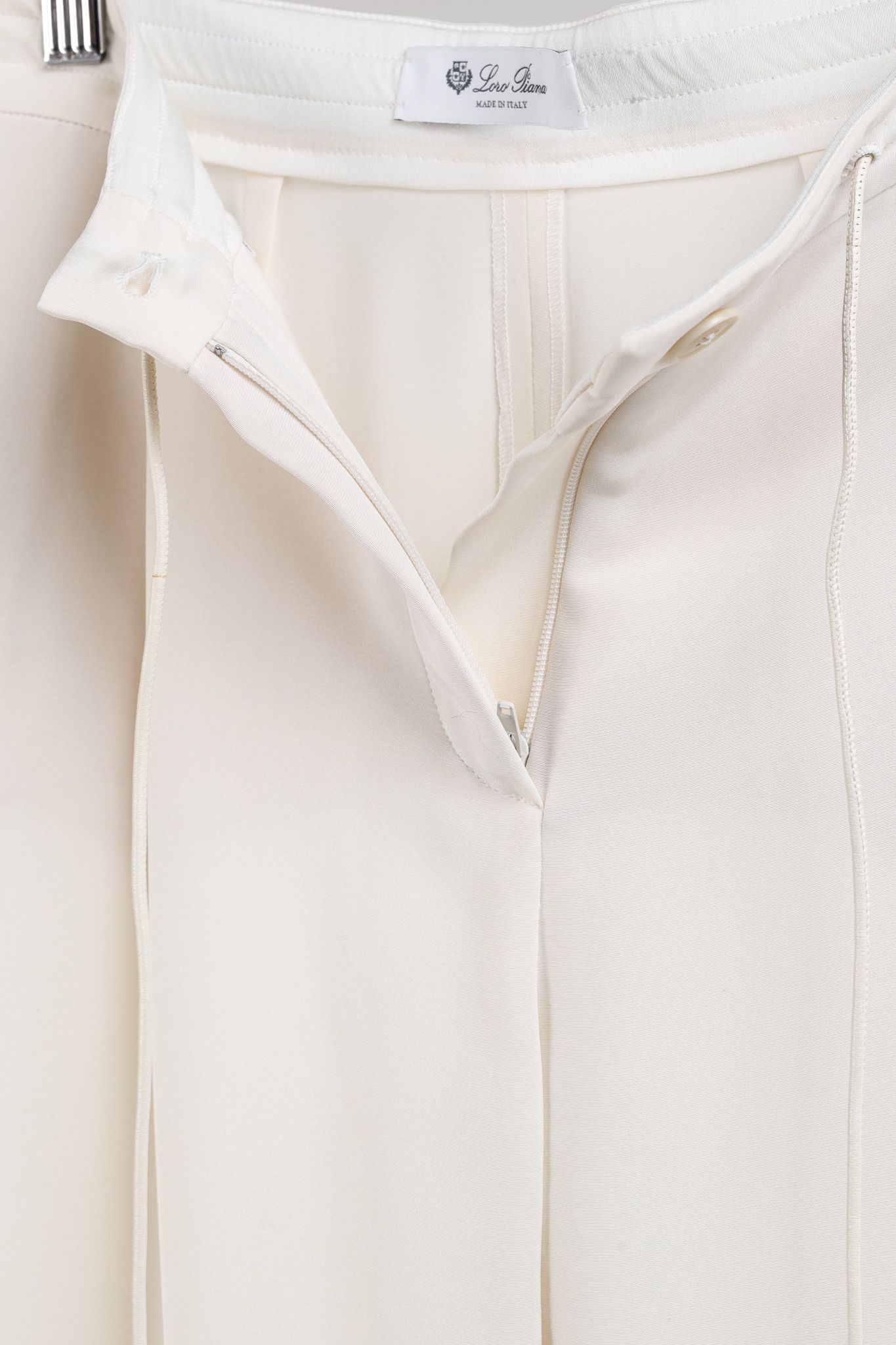Loro Piana Loro Piana Cream Silk Crepe Drawstring Trousers Size 28" / US 6 / IT 42 - 8 Thumbnail