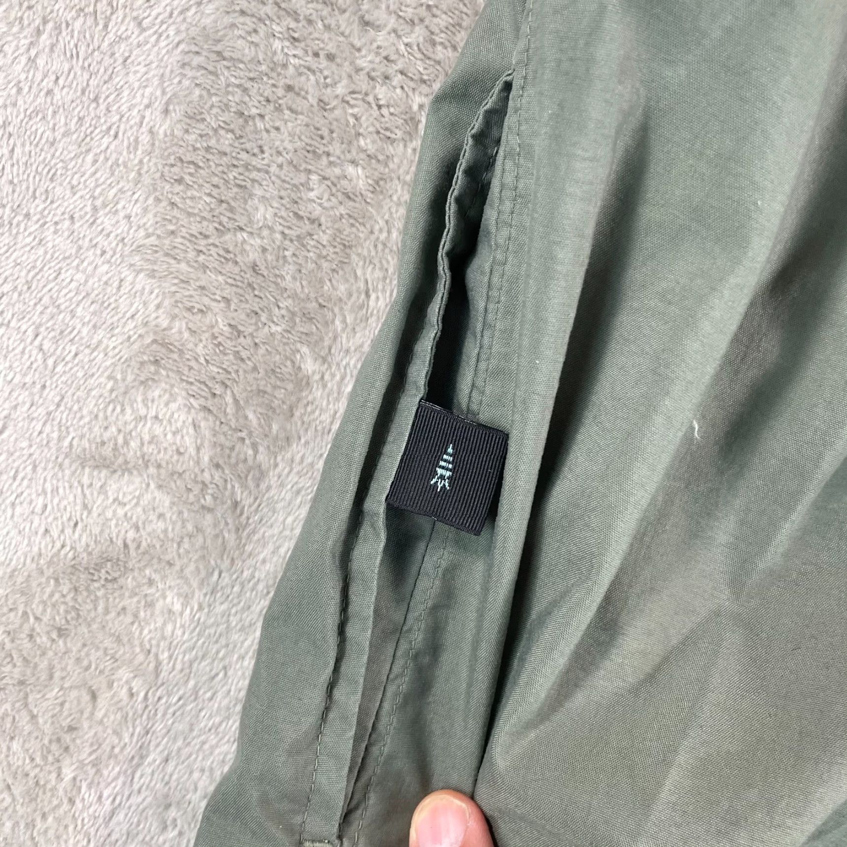 Nike ACG VINTAGE Nike ACG Cargo Convertible Pants Women M Military Green Paratrooper Straight Leg Size 32" / US 10 / IT 46 - 7 Thumbnail