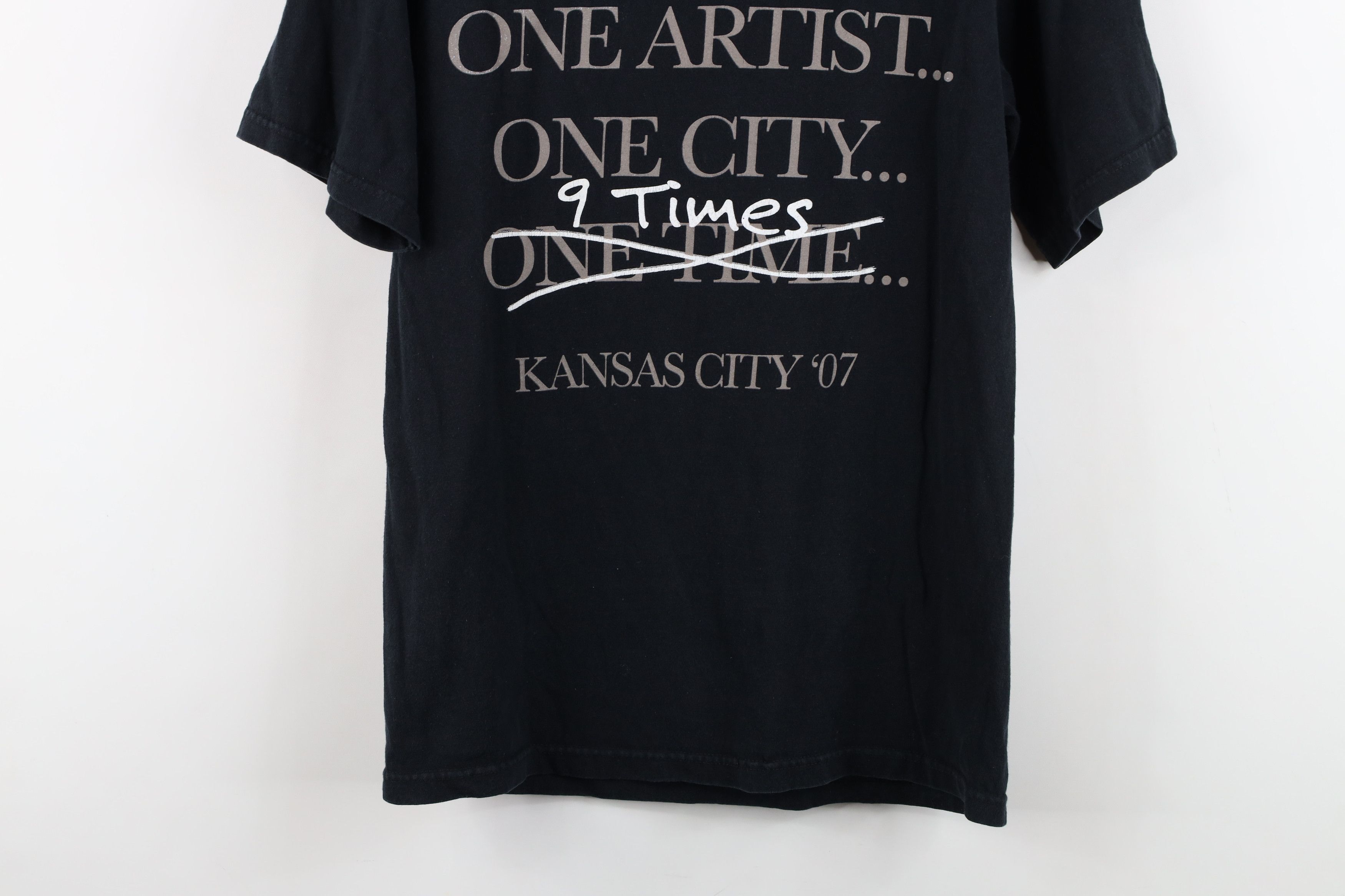 Vintage Vintage Y2K 2007 Tour Garth Brooks Band Short Sleeve T-Shirt Size US S / EU 44-46 / 1 - 14 Thumbnail