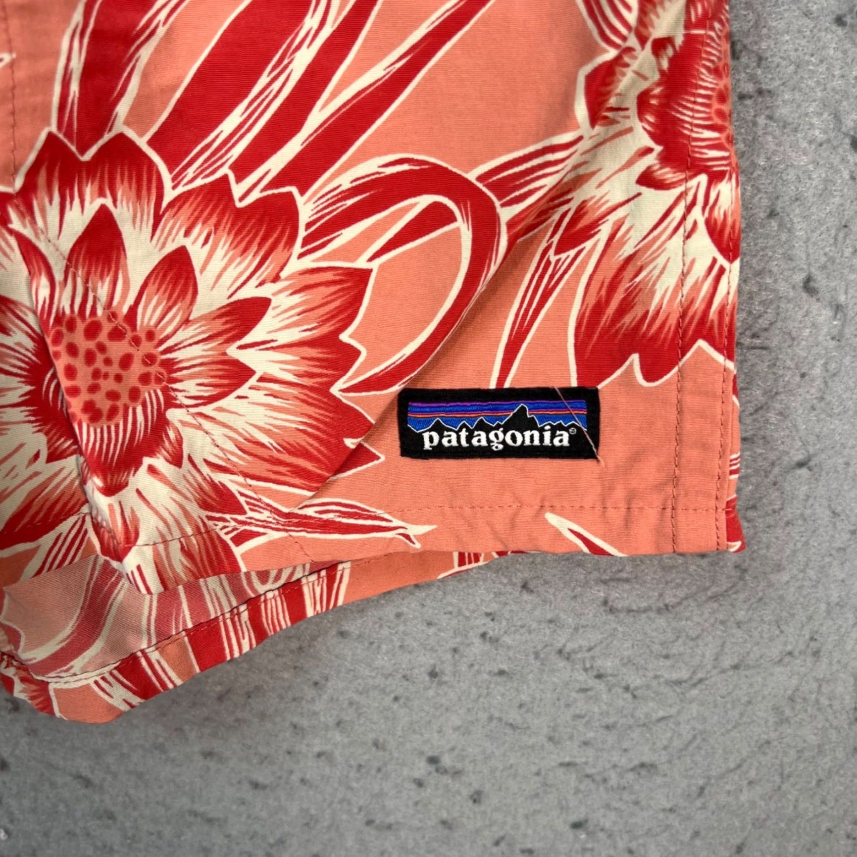Patagonia Patagonia Womens Small Floral Swim Shorts Recycled Polyester Pink Size 28" / US 6 / IT 42 - 6 Thumbnail