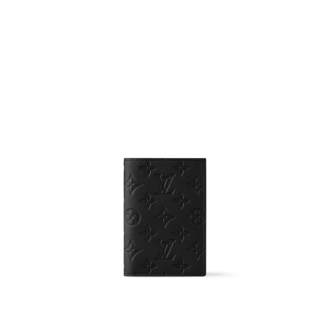 Louis Vuitton Passport Cover Size ONE SIZE - 1 Thumbnail