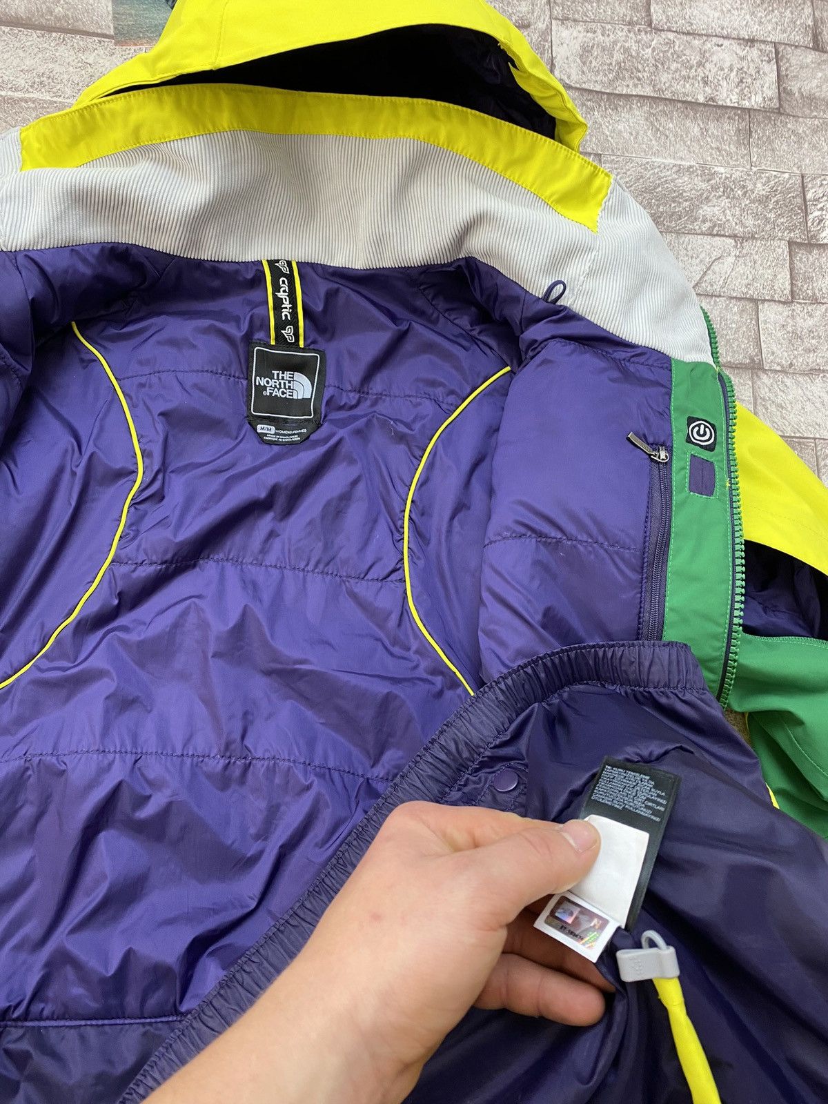 The North Face Women’s North Face Cryptic ski jacket Size M Size M / US 6-8 / IT 42-44 - 9 Thumbnail