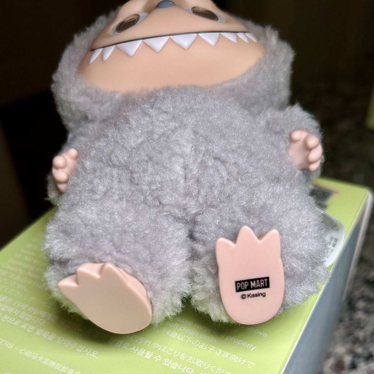 ラブブ Labubu Exciting Macaron SESAME BEAN Pop Mart THE MONSTERS Labubu - Exciting Macaron Sesame Bean