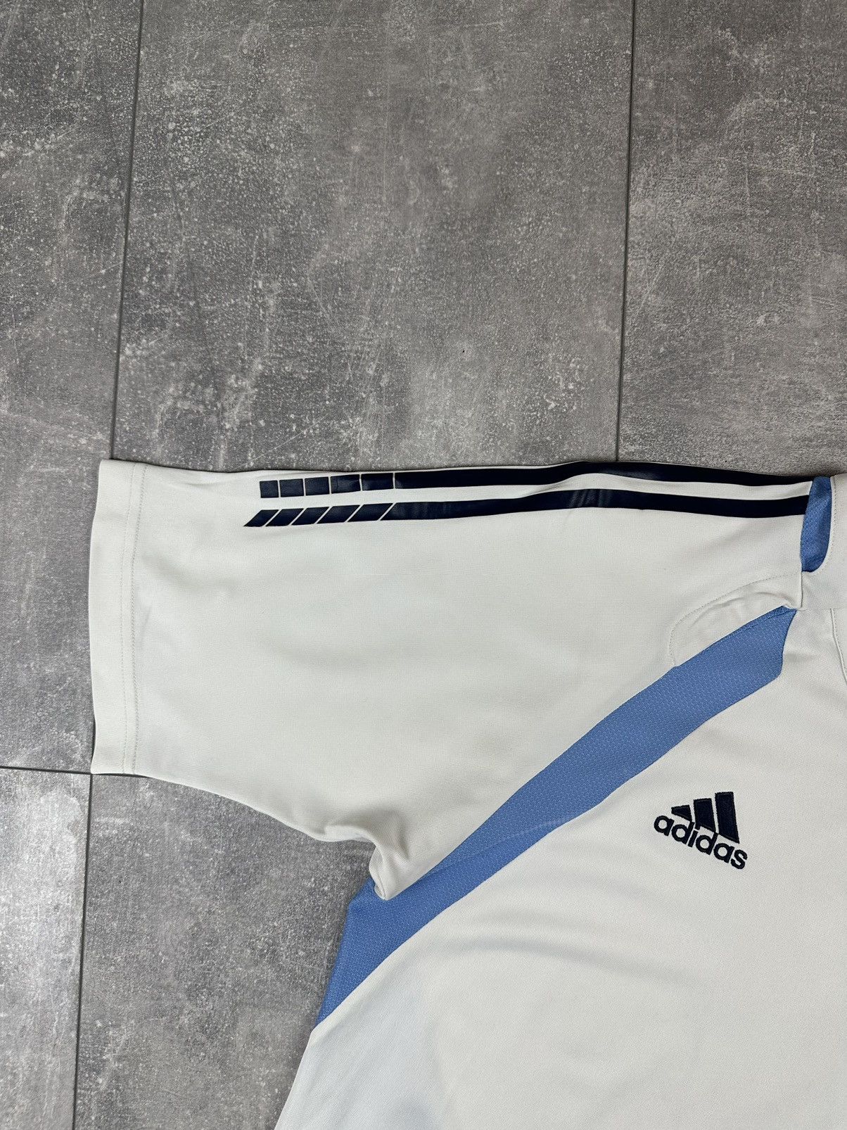 Adidas Adidas Real Madrid 2005/6 Home Training Soccer Jersey Size US S / EU 44-46 / 1 - 5 Thumbnail