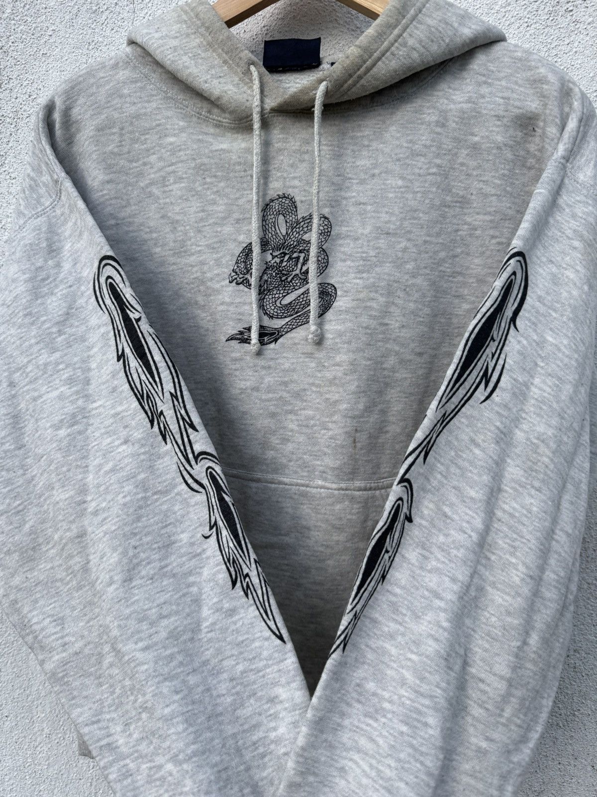 Japanese Brand 2000s Distressed Dogcigar Dragon Pullover Hoodie Size US L / EU 52-54 / 3 - 3 Thumbnail