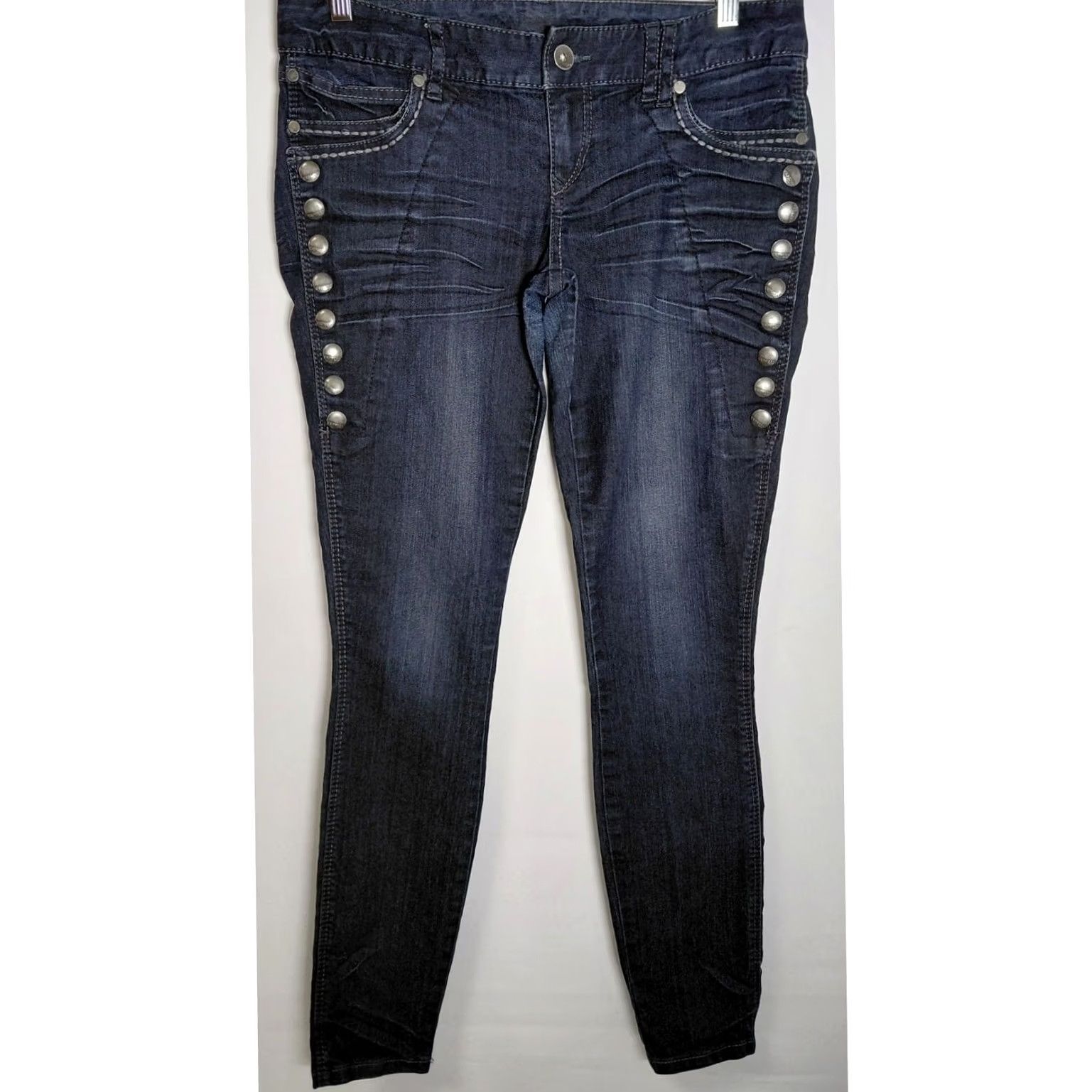 Express EXPRESS Jeans Button Accents Skinny Jeans Blue Women Size 8 Denim Cotton Spandex Solid Stretch Wear Regular Fit Women Size 30" / US 8 / IT 44 - 2 Thumbnail