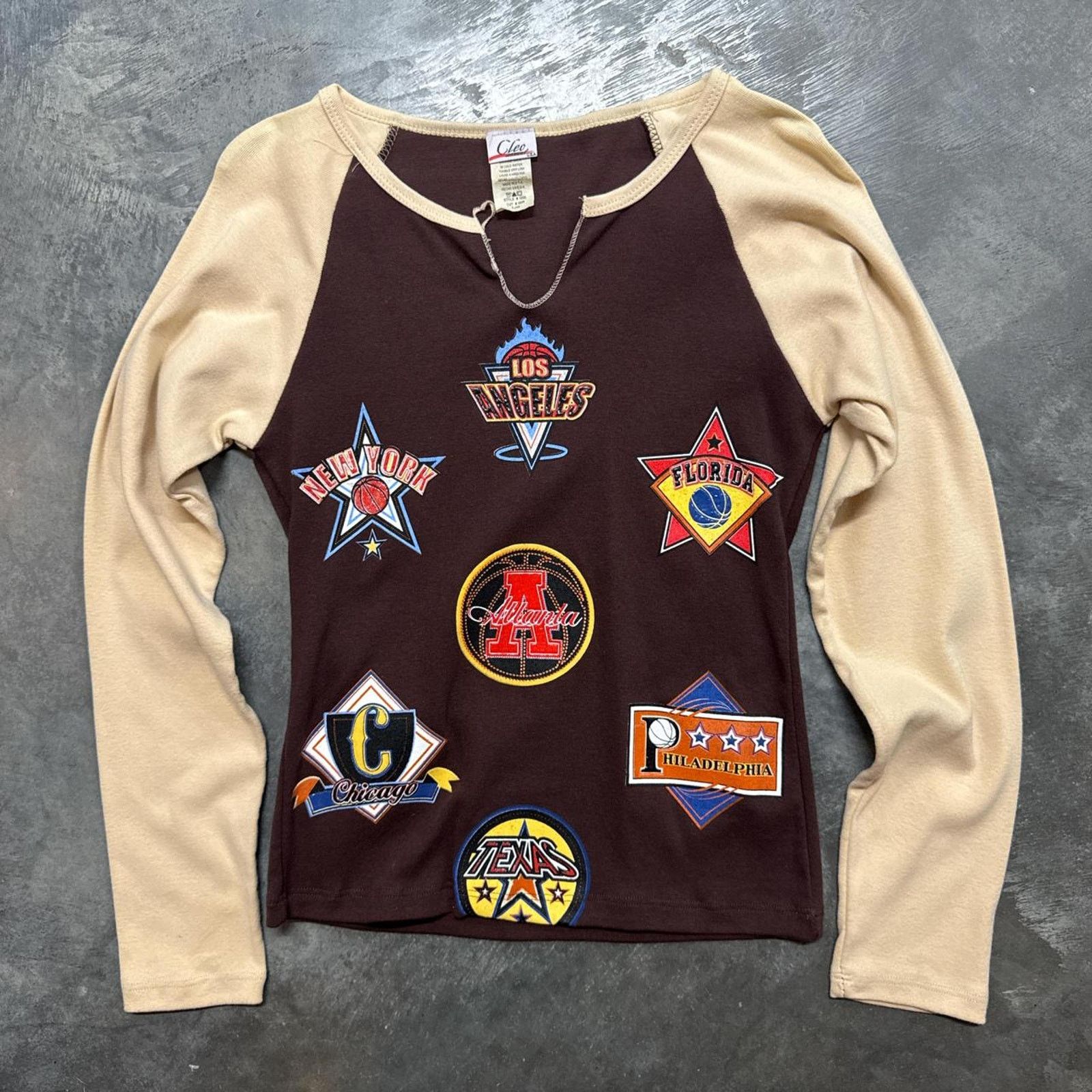 Vintage Vintage Y2K 90s Super Cute Multi City Basketball Long Sleeve Size M / US 6-8 / IT 42-44 - 1 Thumbnail