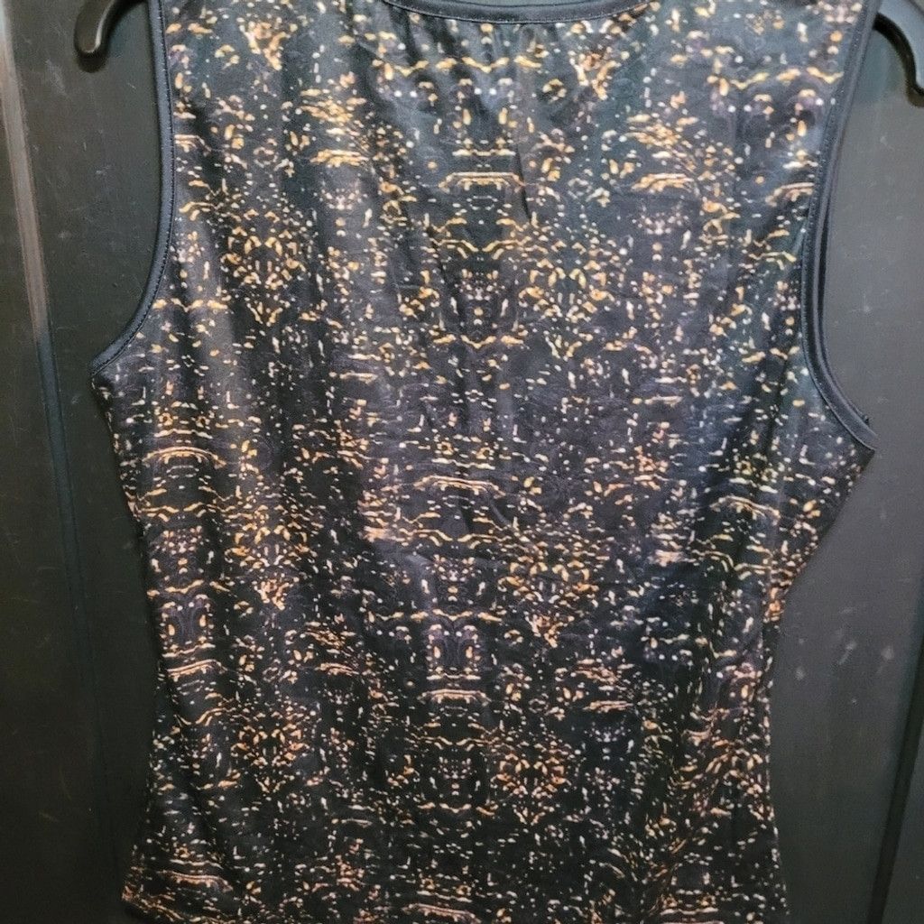 Other Unknown brand, shirt, roses, NWOT, Size XL, runs small Size XL / US 12-14 / IT 48-50 - 6 Thumbnail