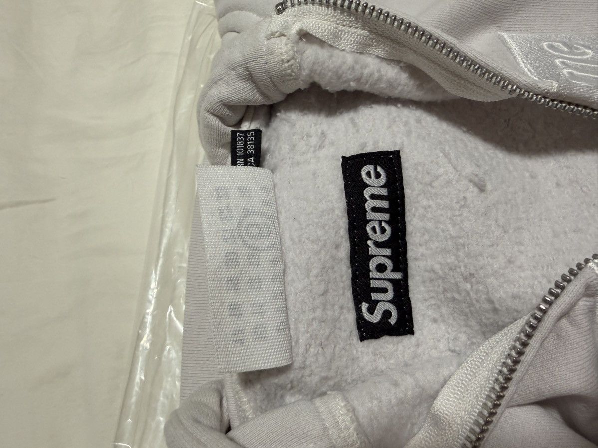 Maison Margiela × Supreme Supreme Maison Margiela MM6 Box Logo Zip Up WHITE M Size US M / EU 48-50 / 2 - 9 Thumbnail