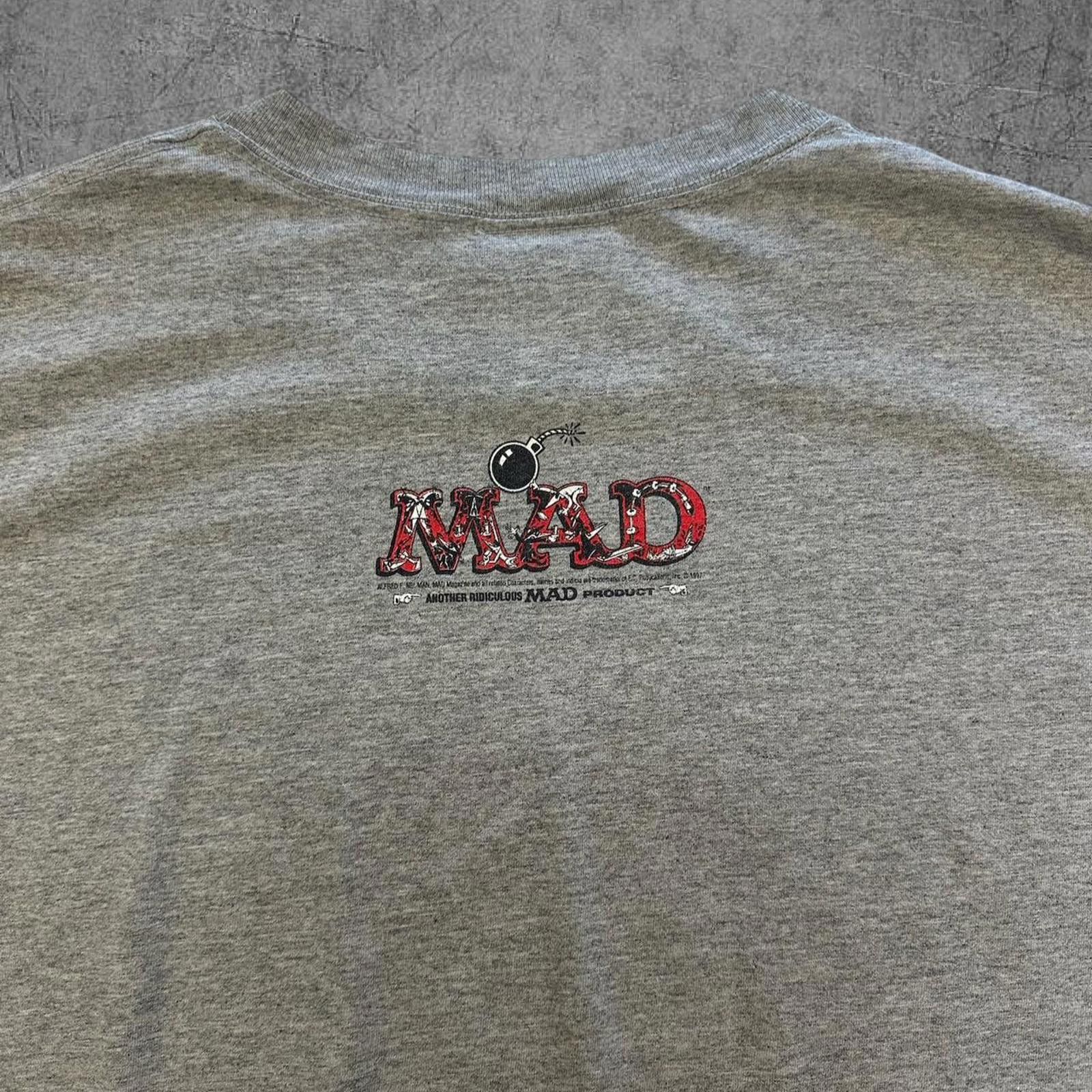 Vintage Vintage 1997 Spy vs Spy MAD Comic Tee Size US XL / EU 56 / 4 - 6 Thumbnail