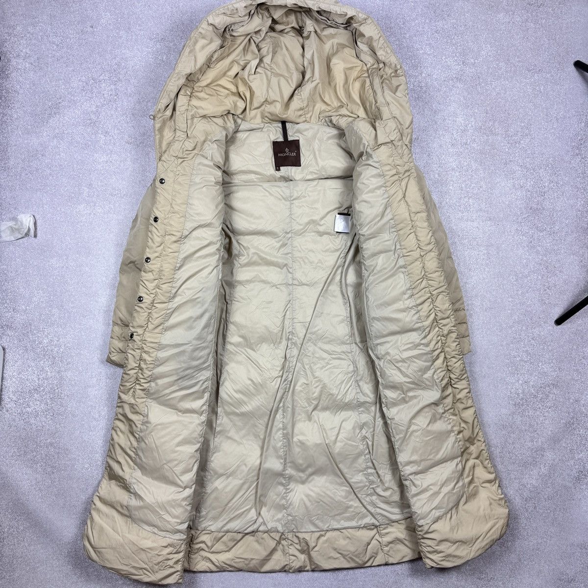 Moncler Vintage Moncler Beige Long Puffer Down Jacket Size 2 / M Size M / US 6-8 / IT 42-44 - 5 Thumbnail
