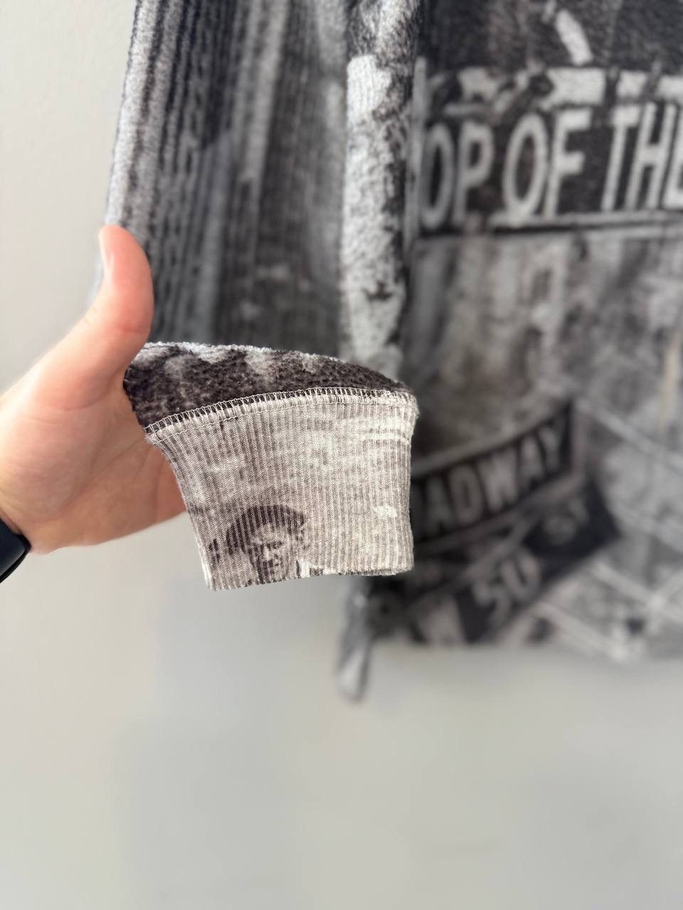 Vintage Top of Rock MEN AT WORK NYC NEW YORK Rockefeller Sweatshirt Size US S / EU 44-46 / 1 - 6 Thumbnail